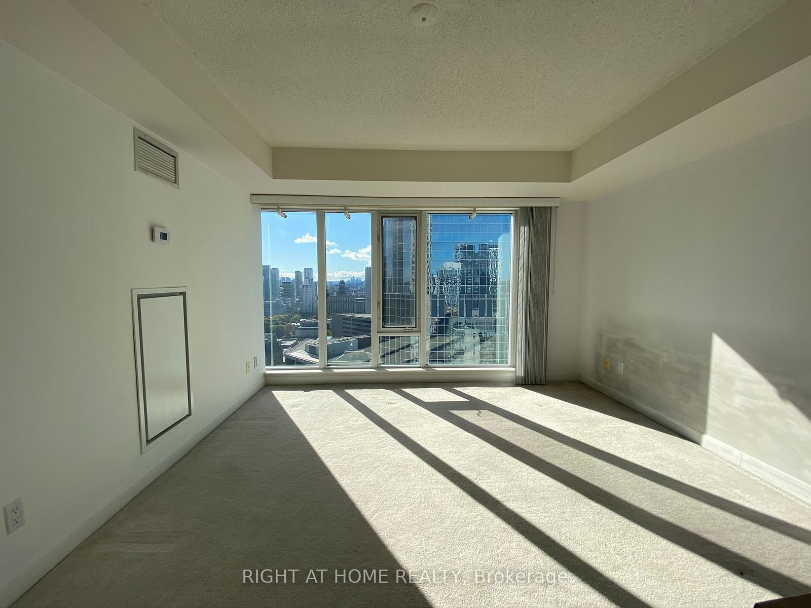 210 Victoria St, unit 3110 for rent - image #4