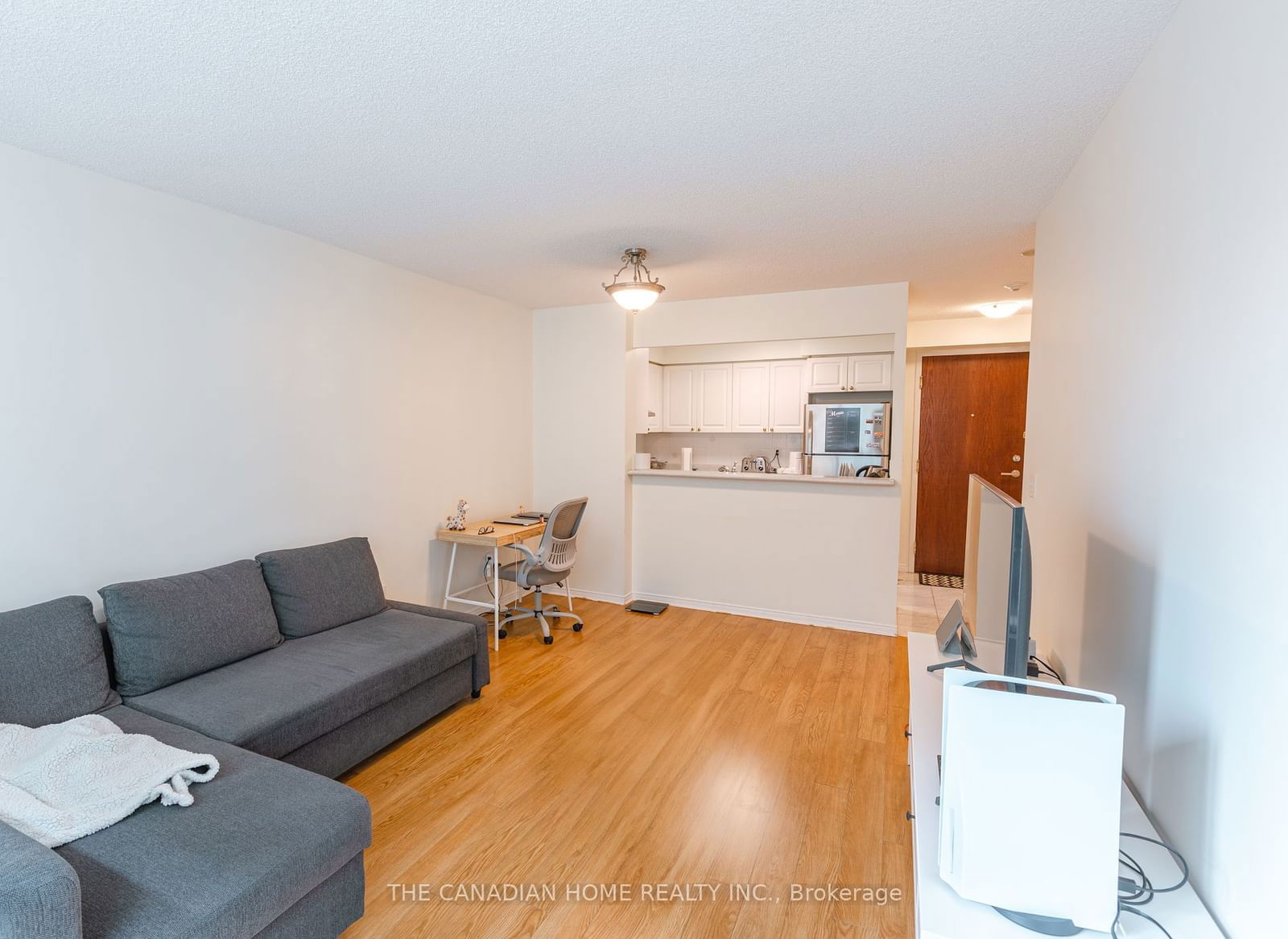 29 Pemberton Ave, unit 707 for rent - image #11