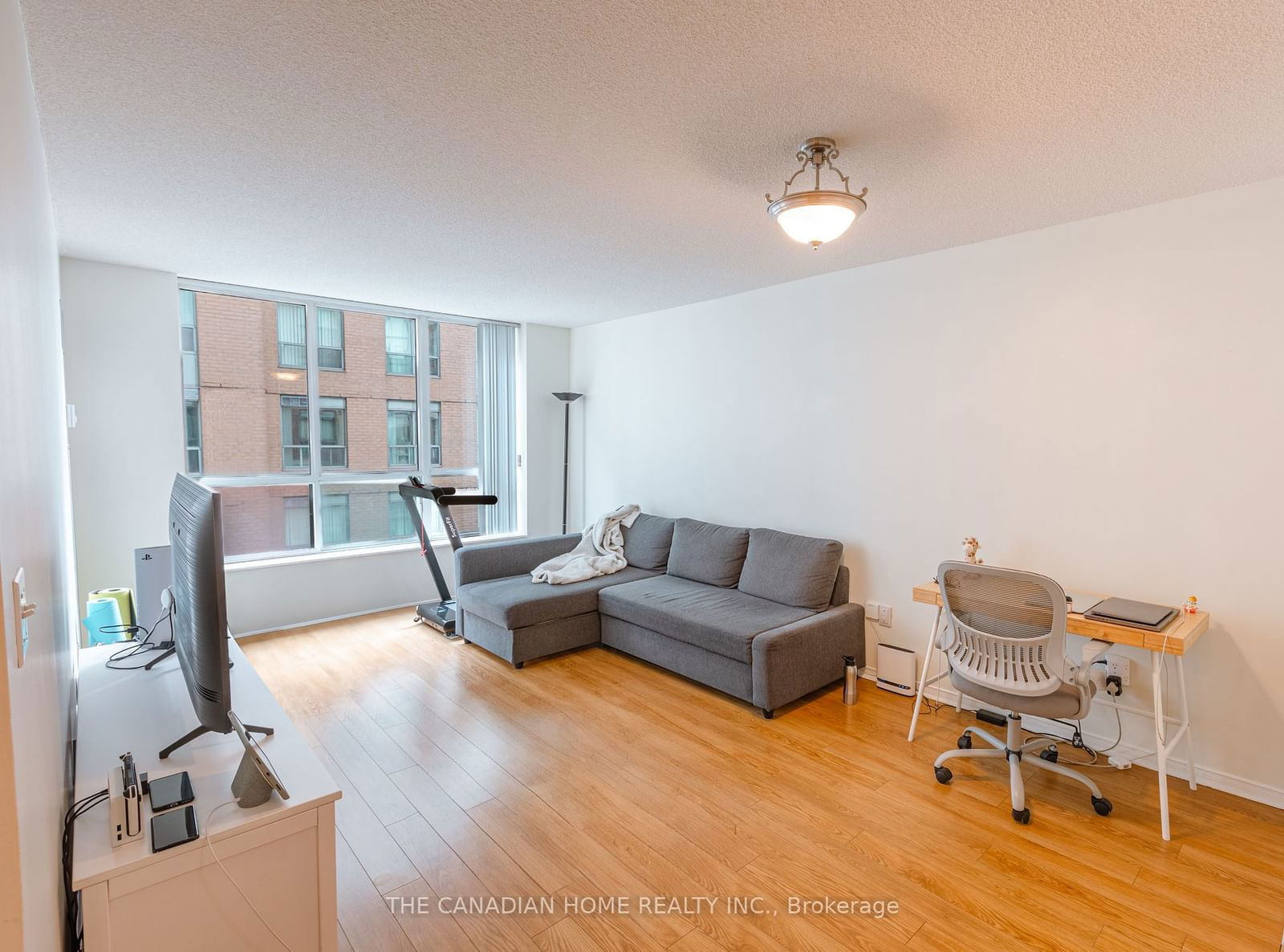 29 Pemberton Ave, unit 707 for rent - image #9