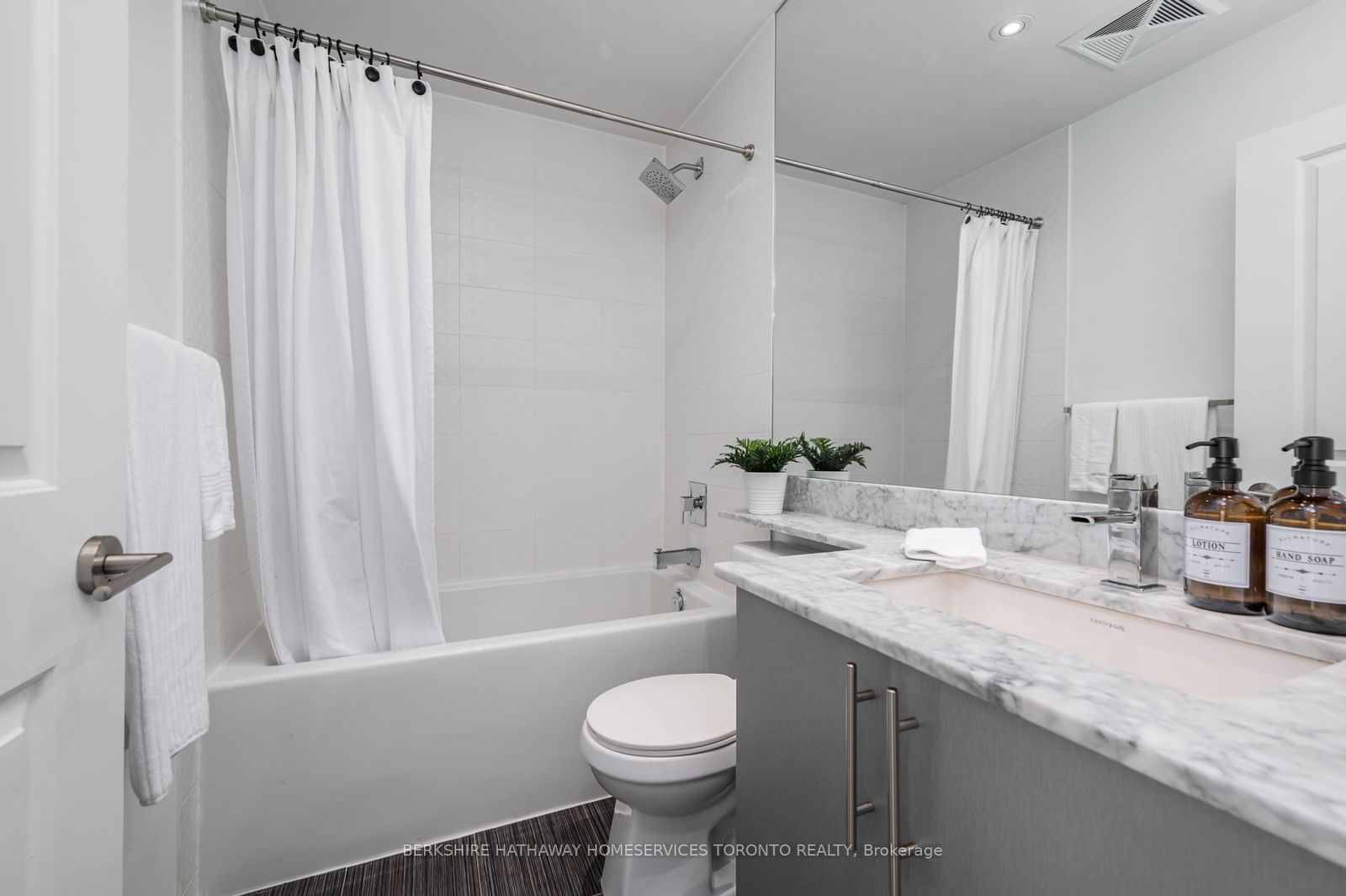 85 East Liberty St, unit 1703 for sale - image #21