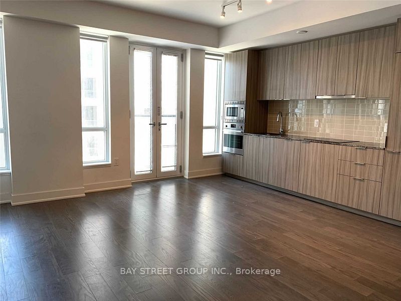 955 Bay St, unit 317 for rent - image #9