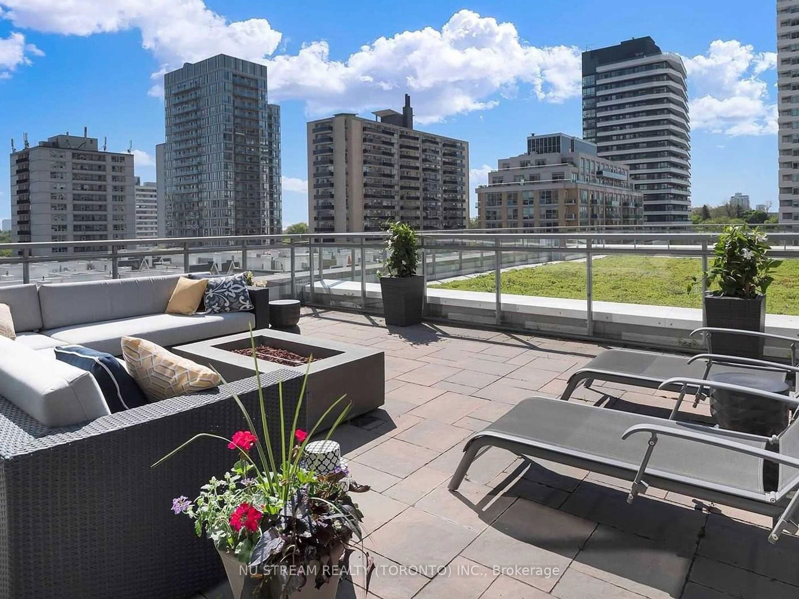 98 Lillian St, unit 2720 for sale - image #25