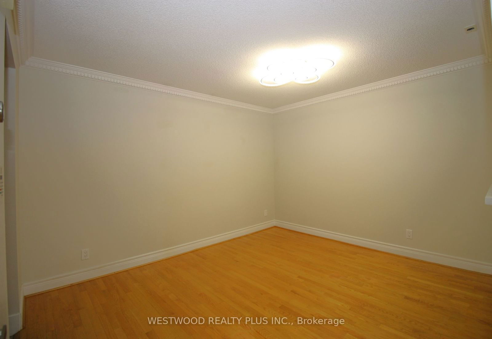 5418 Yonge St, unit Th125 for rent