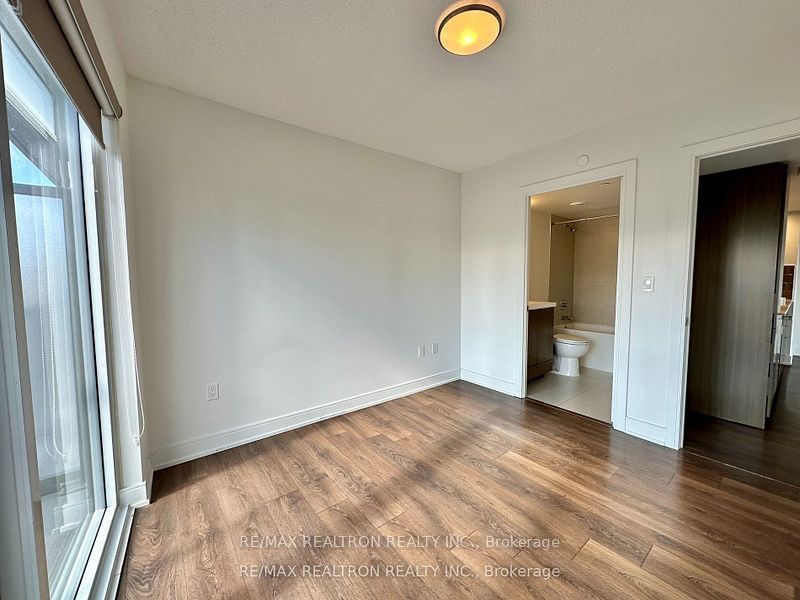 89 Mcgill St S, unit 2008 for rent - image #11