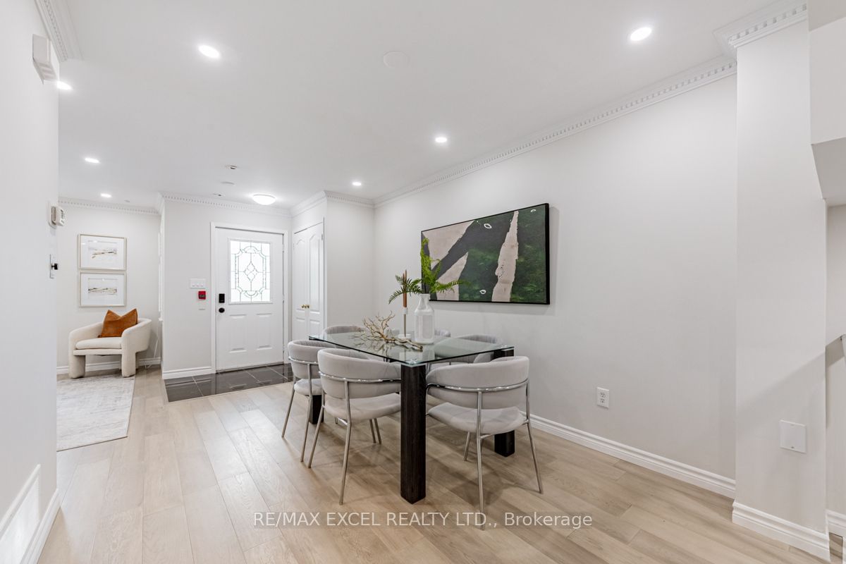 108 Finch Ave W, unit D19 for sale - image #11