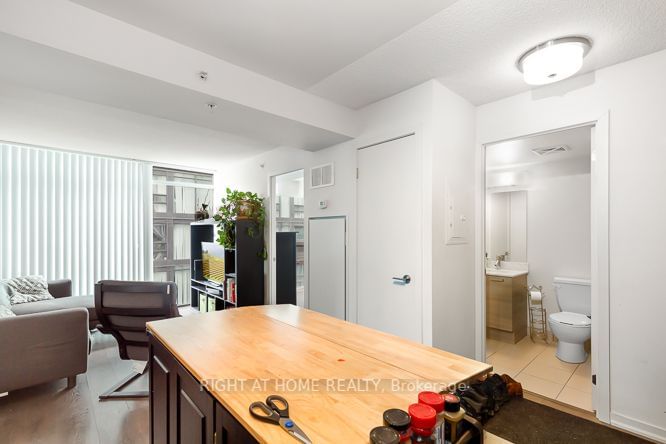 36 Lisgar St, unit 1709E for sale - image #4