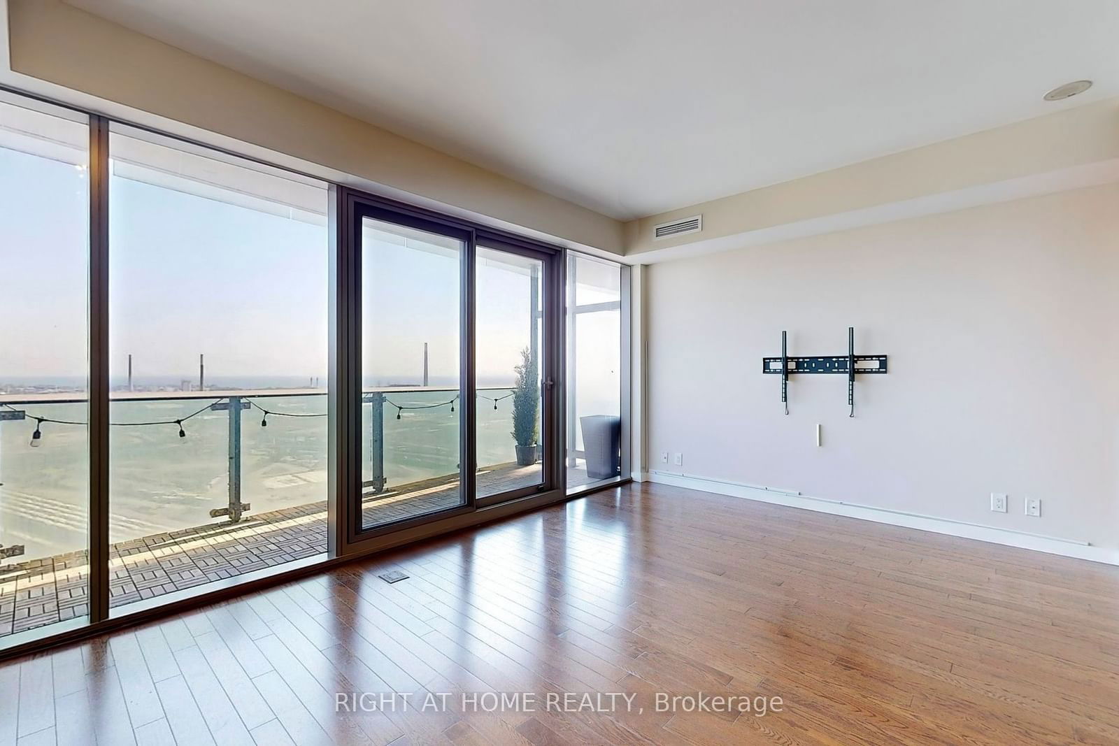 390 Cherry St, unit 3105 for sale - image #7