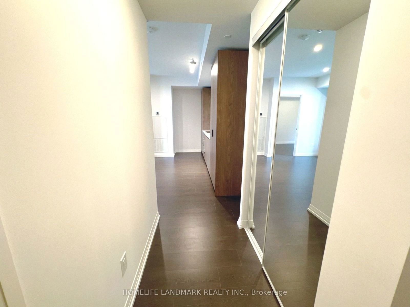 8 Widmer St, unit 4701 for rent - image #4