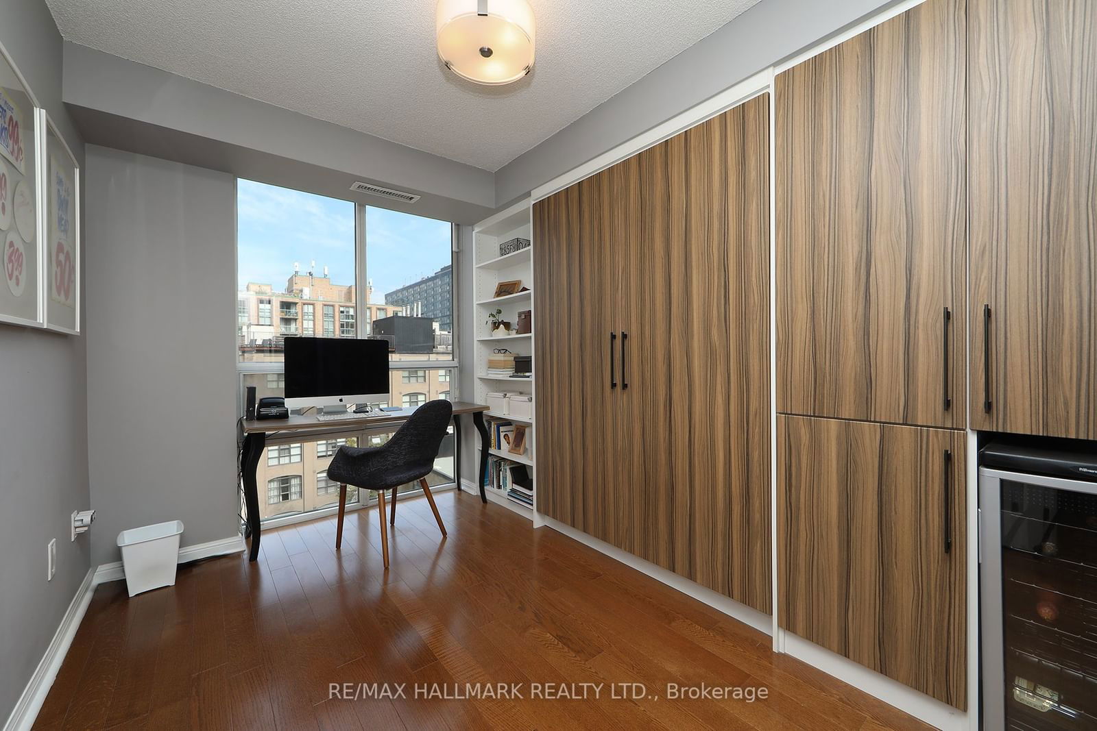 330 Adelaide St E, unit 801 for sale