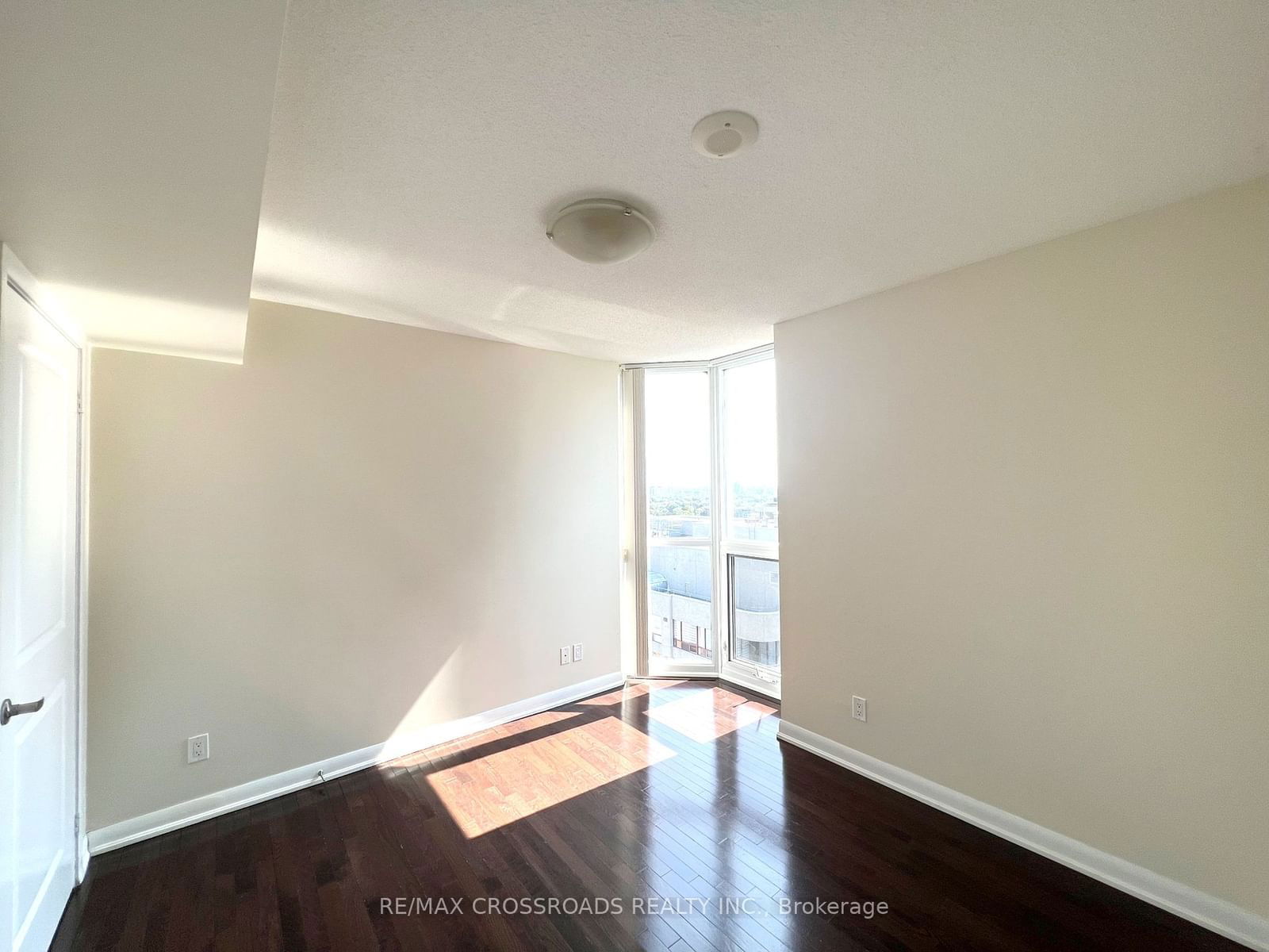 5791 Yonge St, unit 2109 for rent - image #8