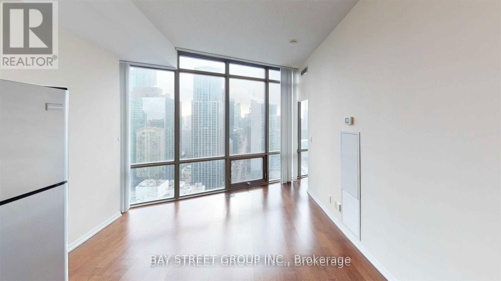 832 Bay St, unit 3409 for sale - image #4