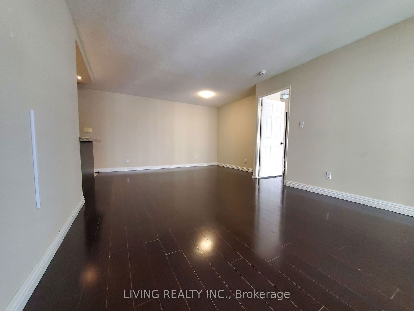 30 Greenfield Ave, unit 1201 for rent - image #5