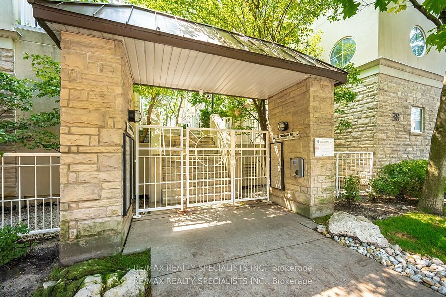 38 Stadium Rd, unit 662 for sale - image #2