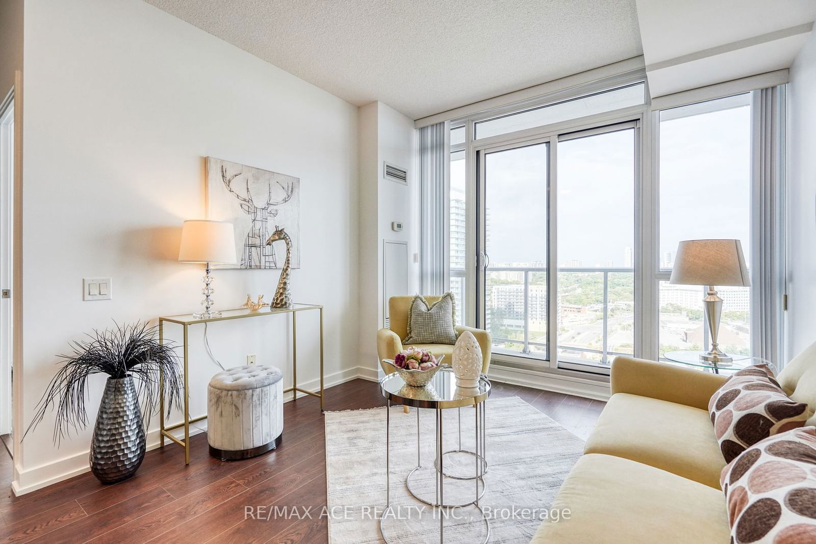 121 Mcmahon Dr, unit #2003 for sale