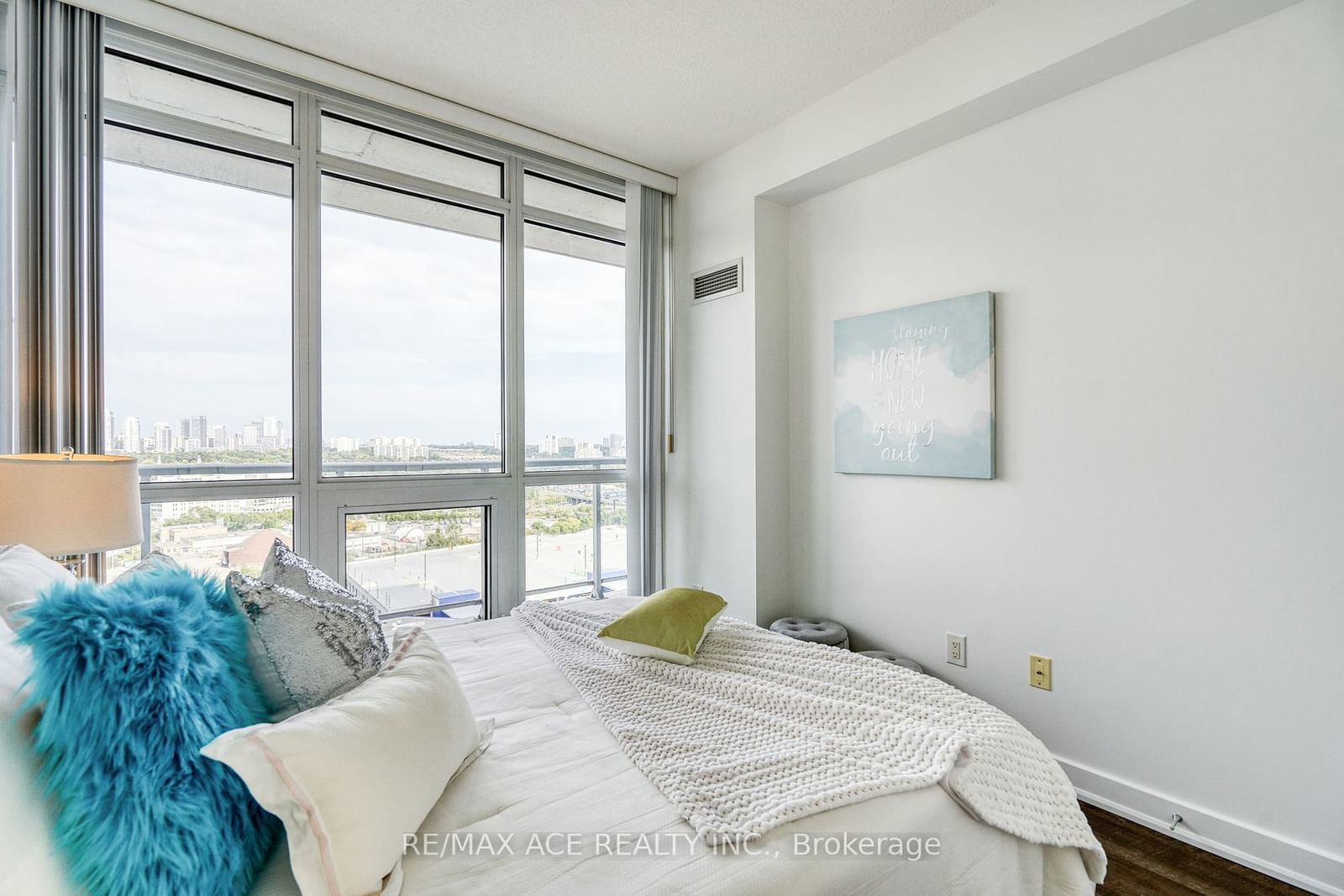 121 Mcmahon Dr, unit #2003 for sale - image #5