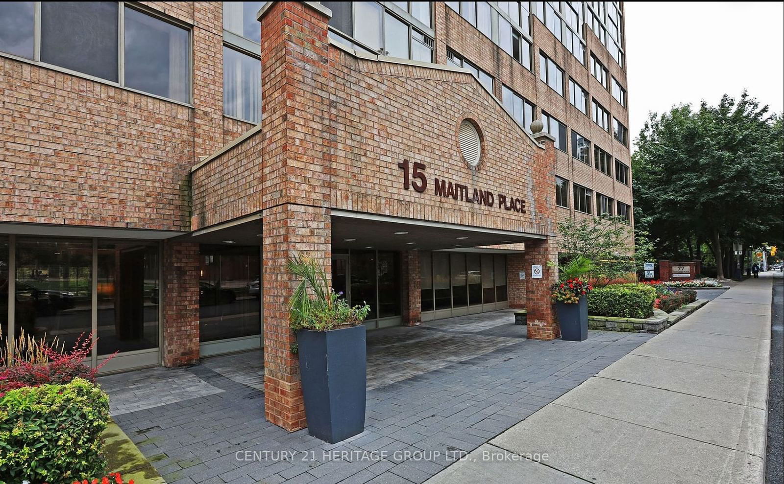 15 Maitland Pl, unit 1010 for rent