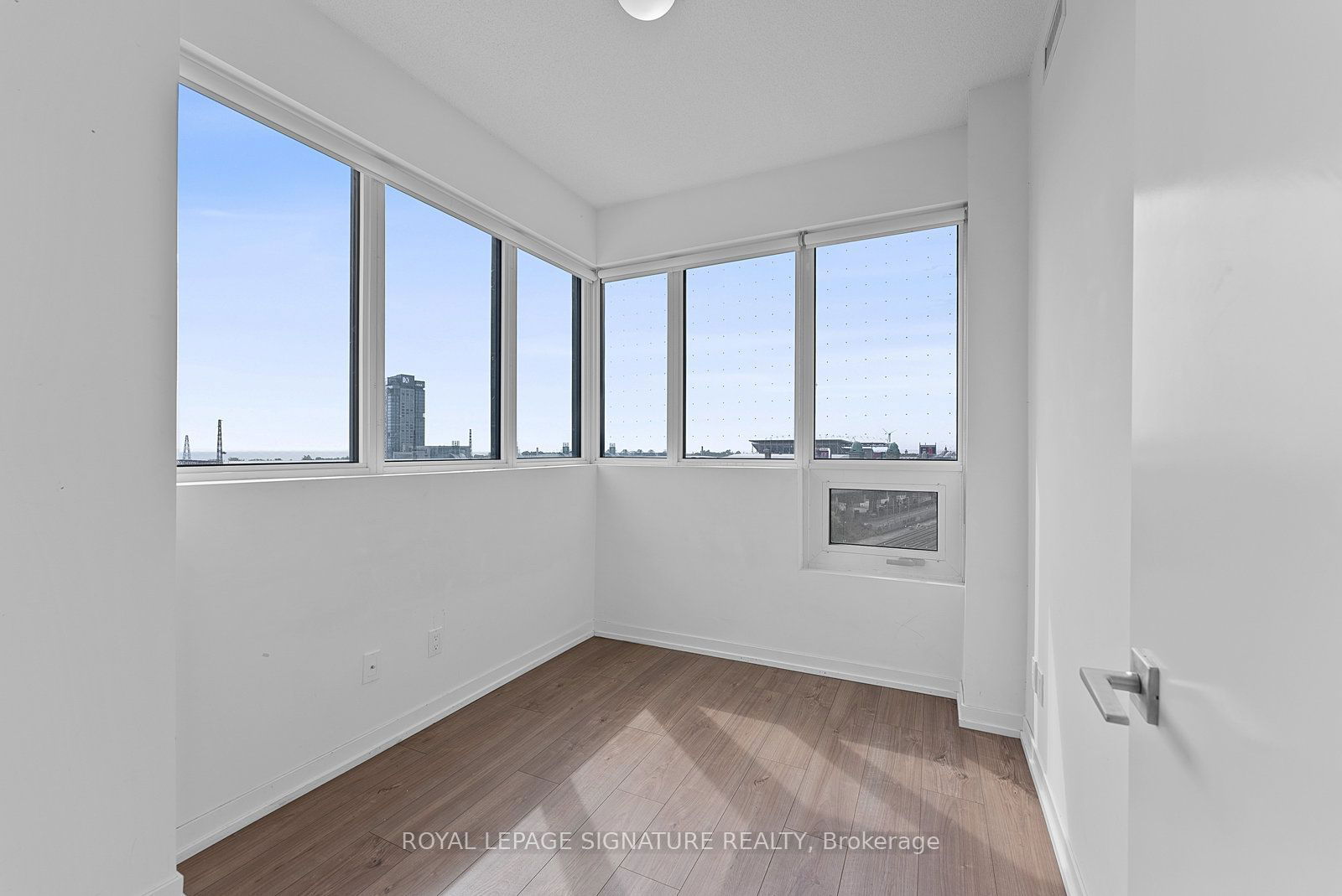 49 East Liberty St, unit 703 for rent - image #12