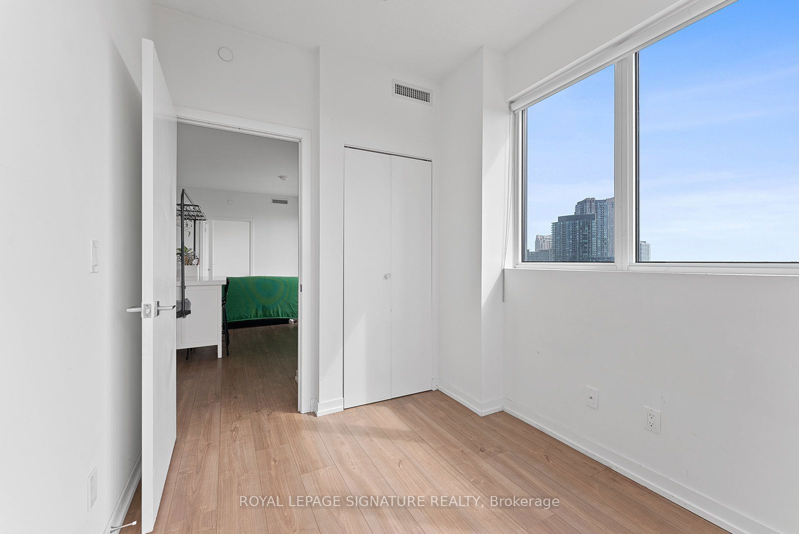 49 East Liberty St, unit 703 for rent - image #14