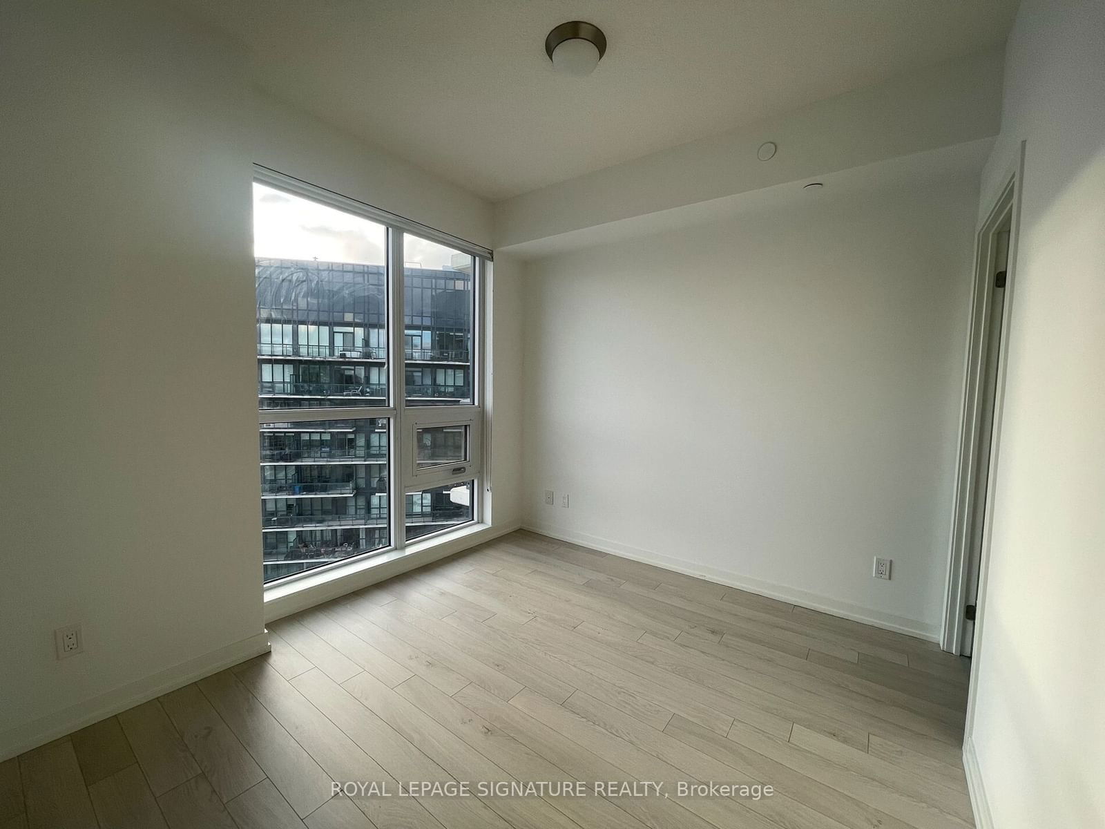 49 East Liberty St, unit 703 for rent - image #20