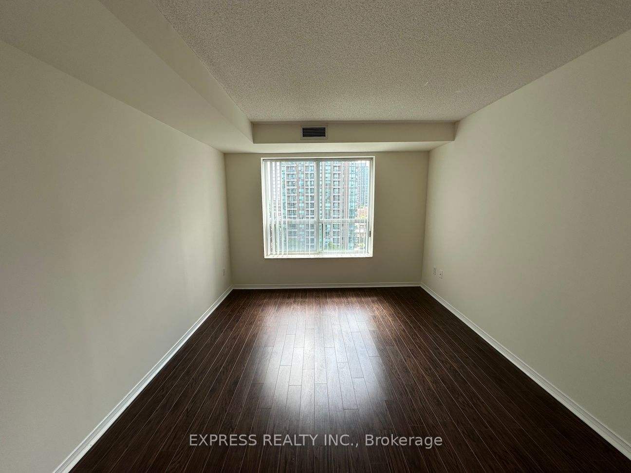 39 Pemberton Ave, unit 903 for rent - image #9