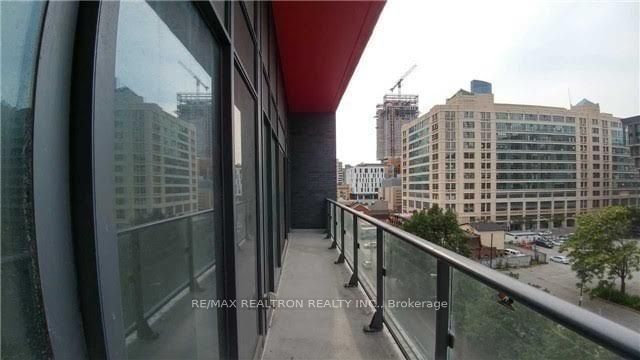 159 Dundas St E, unit 709 for rent