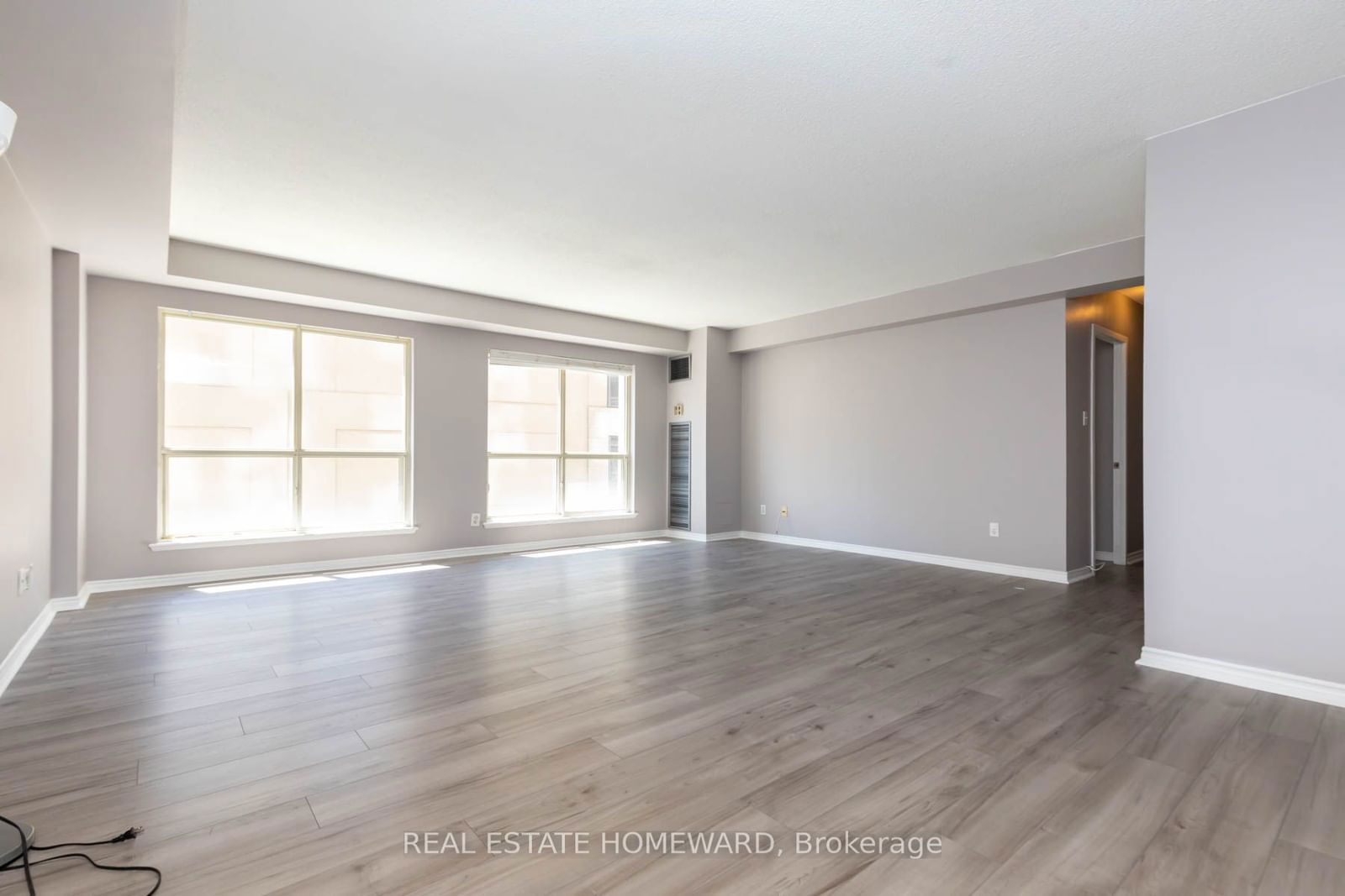 25 The Esplanade, unit 303 for rent - image #3