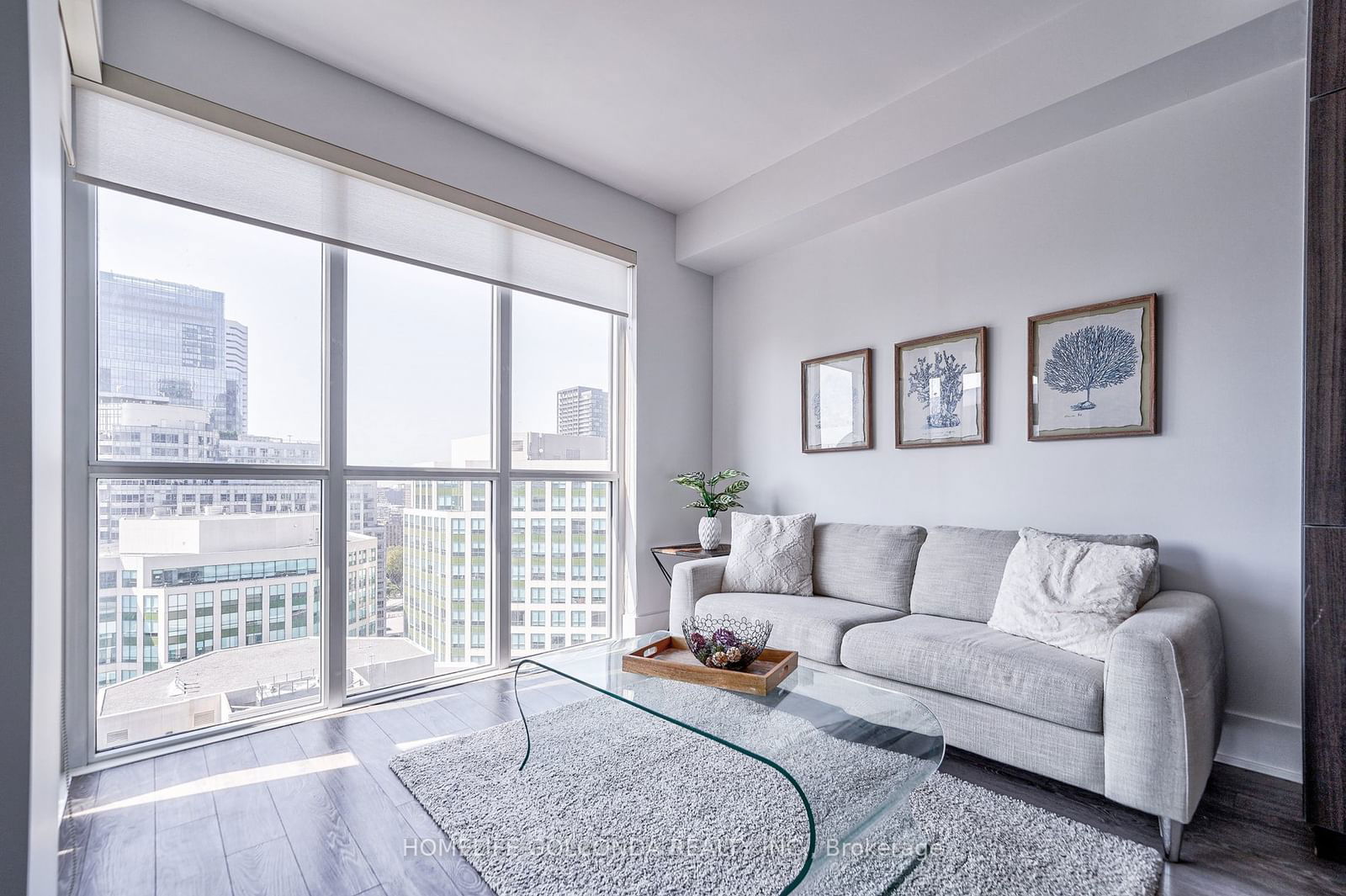 300 Front St W, unit 1913 for sale