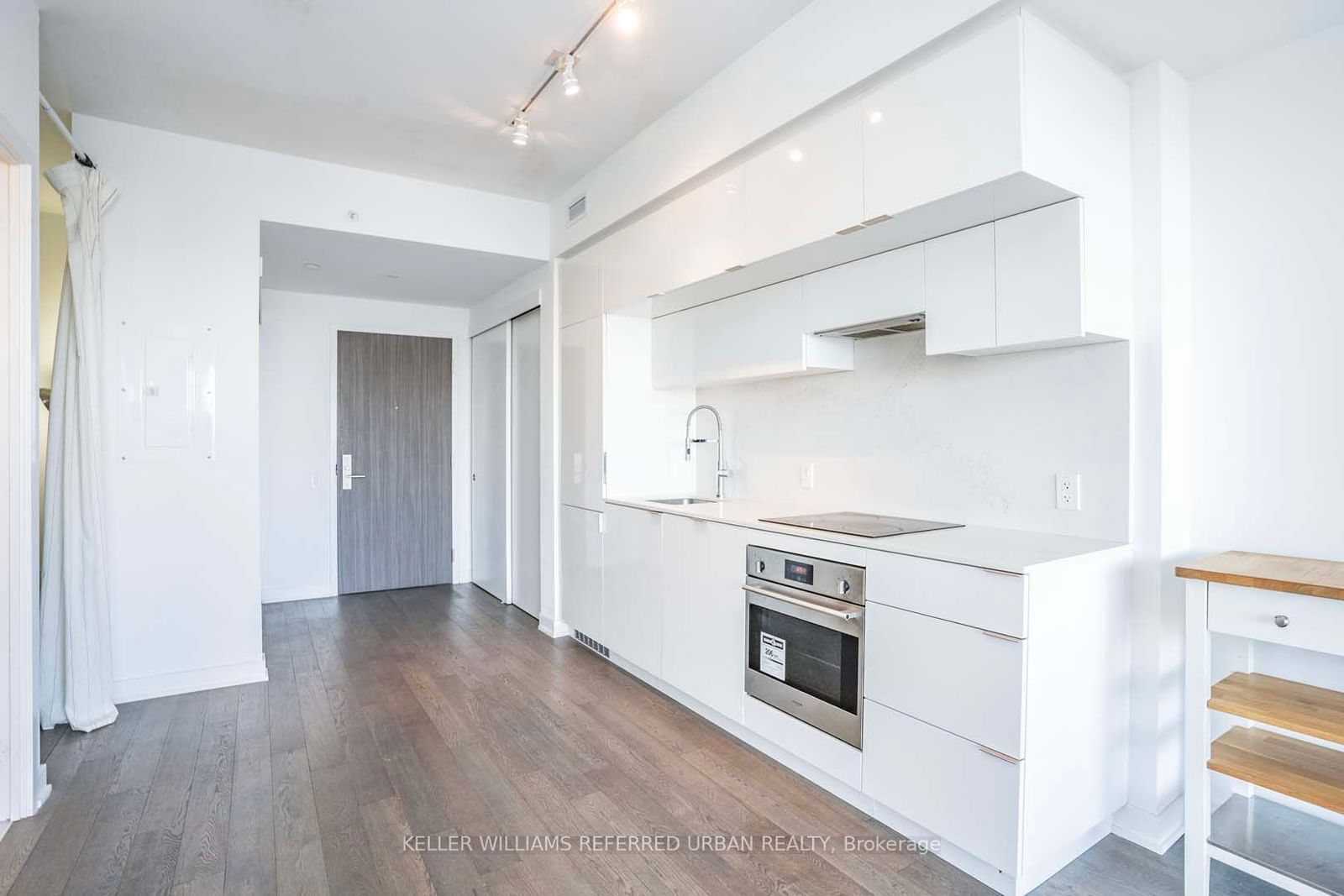 185 Roehampton Ave, unit 1109 for rent