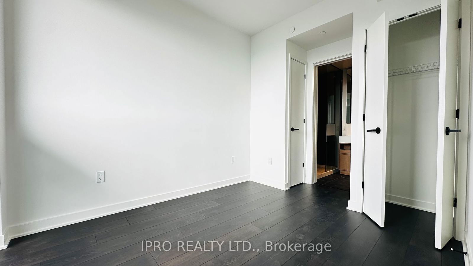 55 Charles St E, unit 3705 for rent