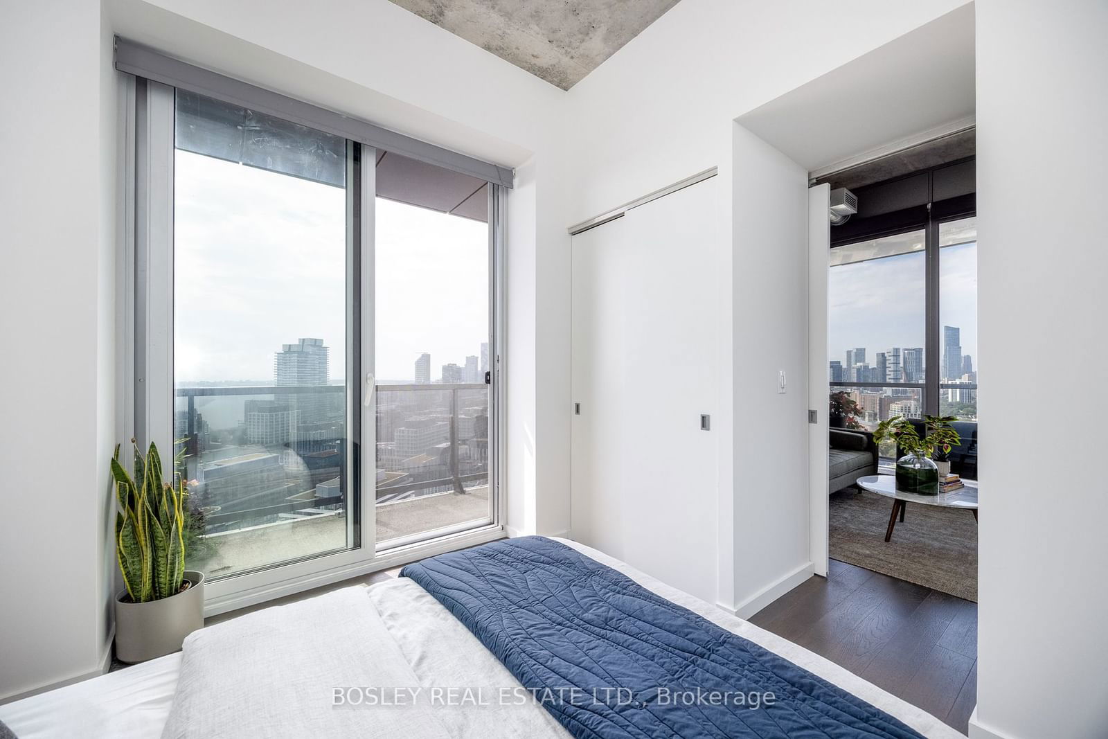 170 Bayview Ave, unit 2802 for sale