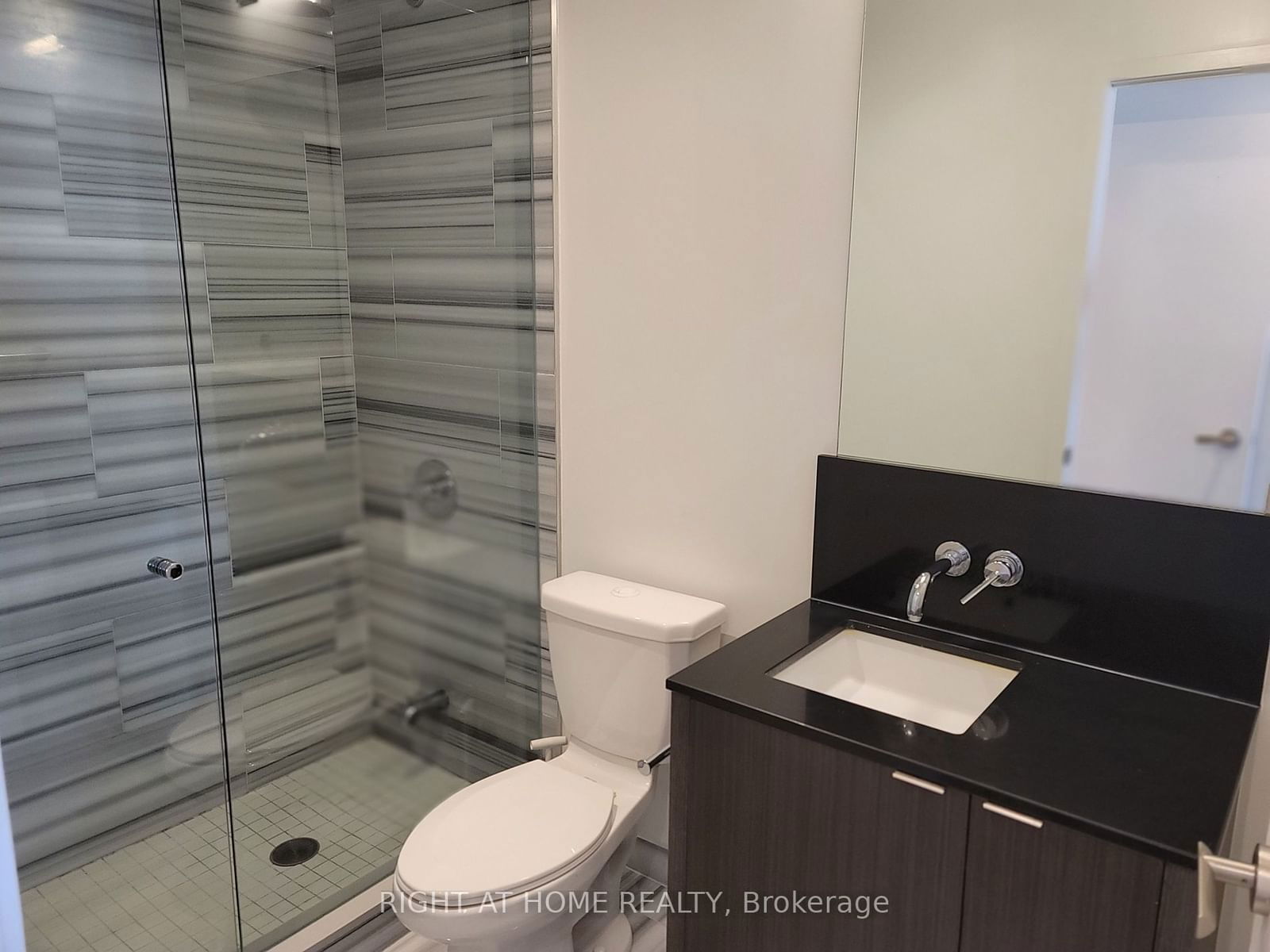 88 Harbour St, unit 6606 for rent - image #15