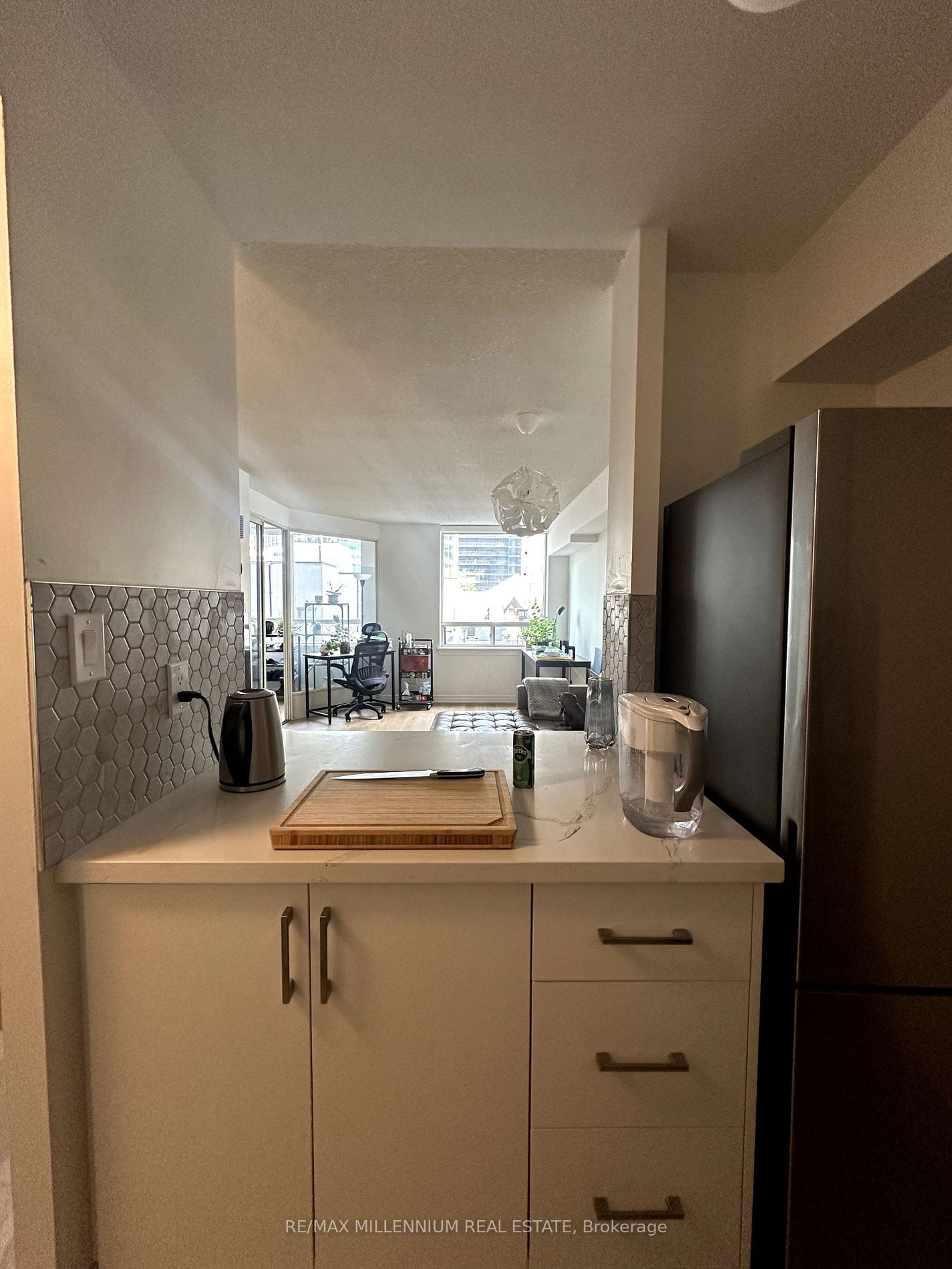 663 Bay St, unit 422 for rent - image #15