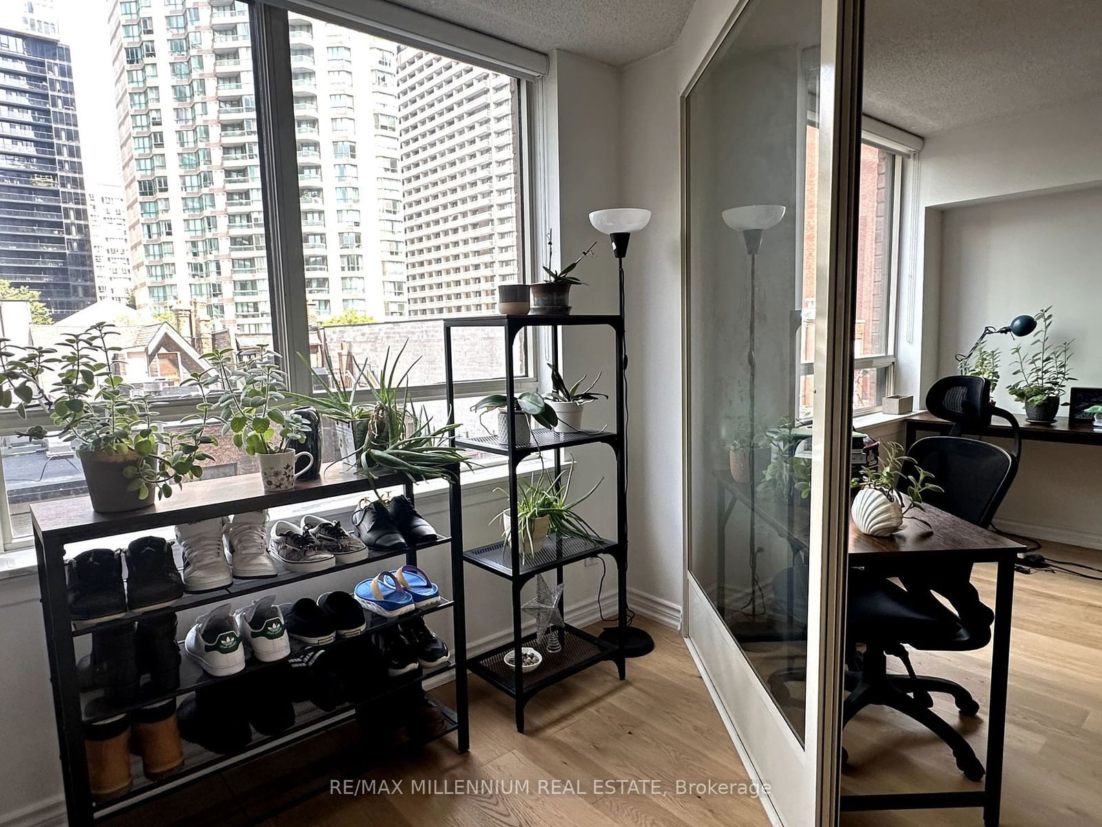 663 Bay St, unit 422 for rent - image #24