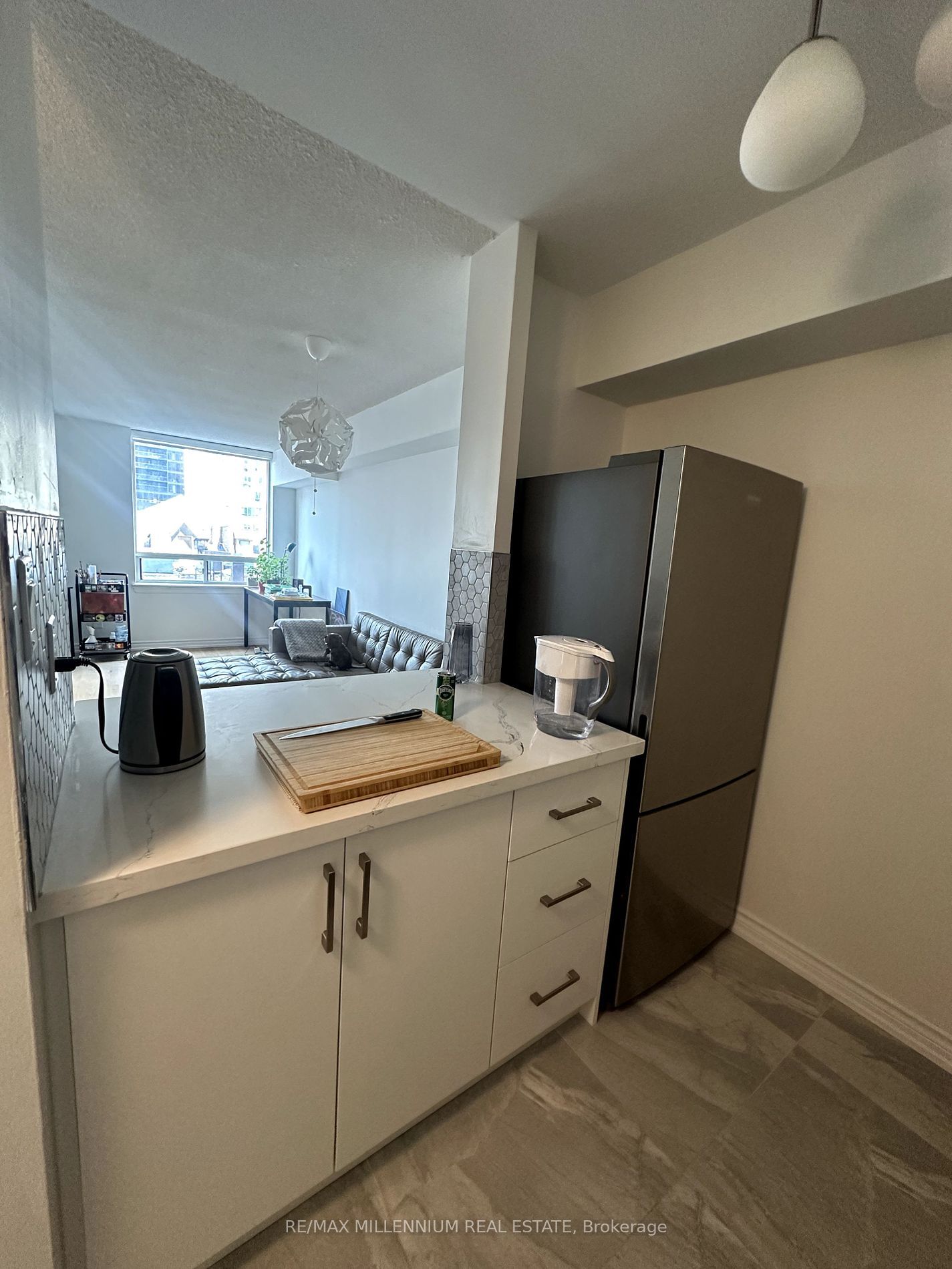 663 Bay St, unit 422 for rent - image #8