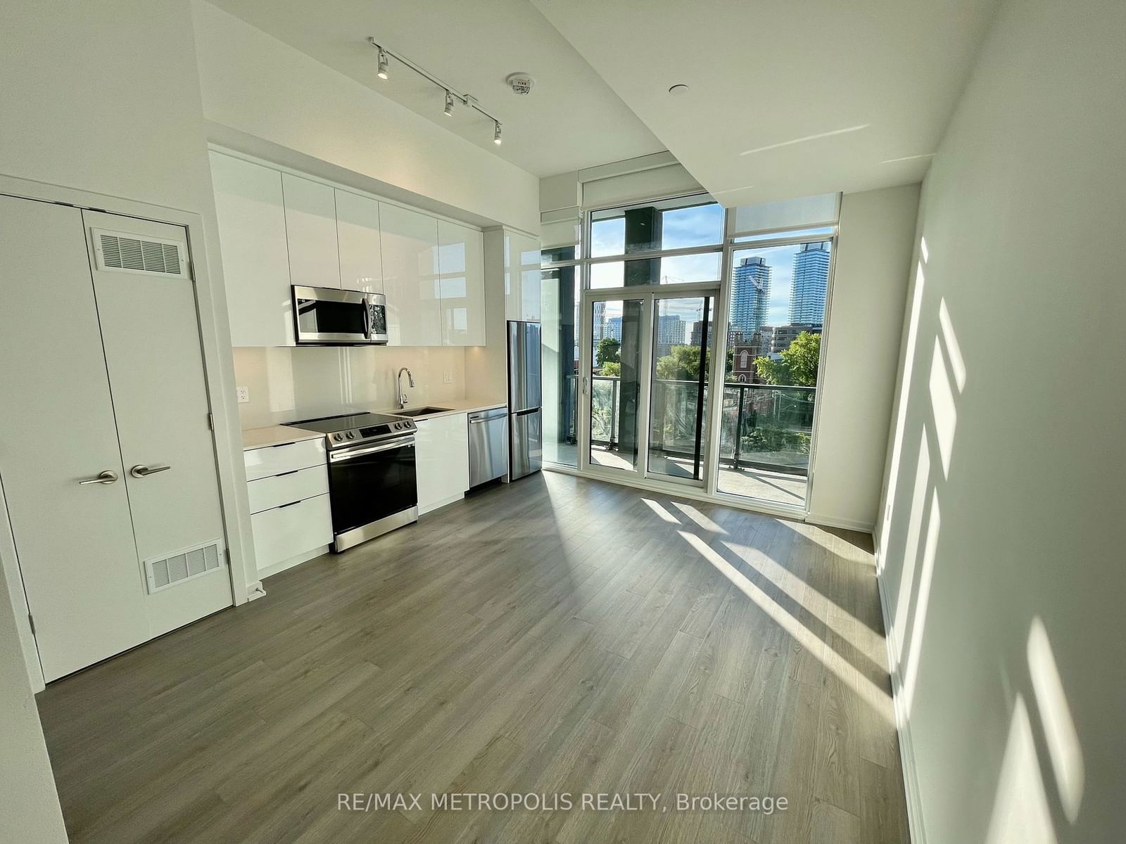 50 Power St, unit 510 for rent - image #9