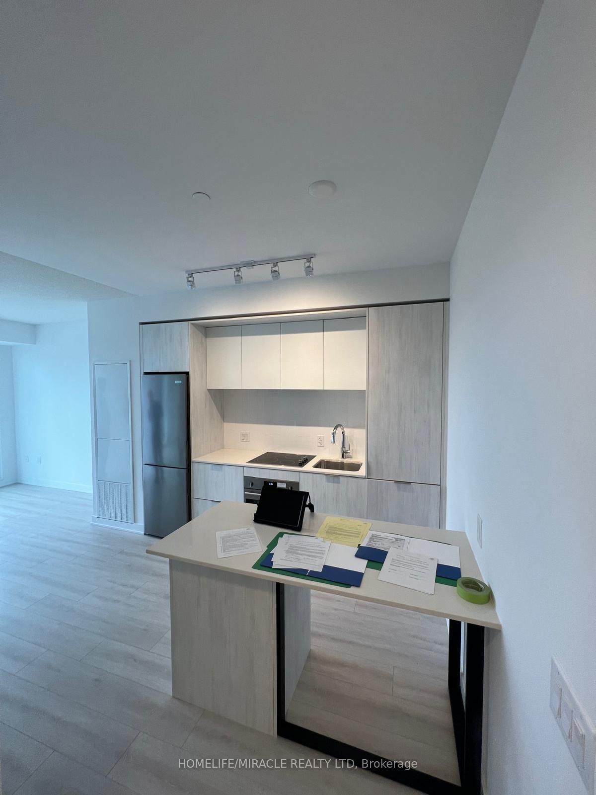 130 River St, unit E1812 for sale - image #8