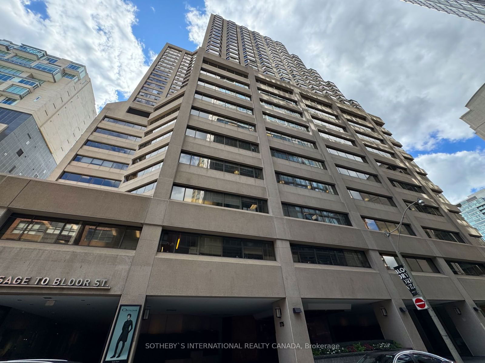 175 Cumberland St, unit 1802 for rent