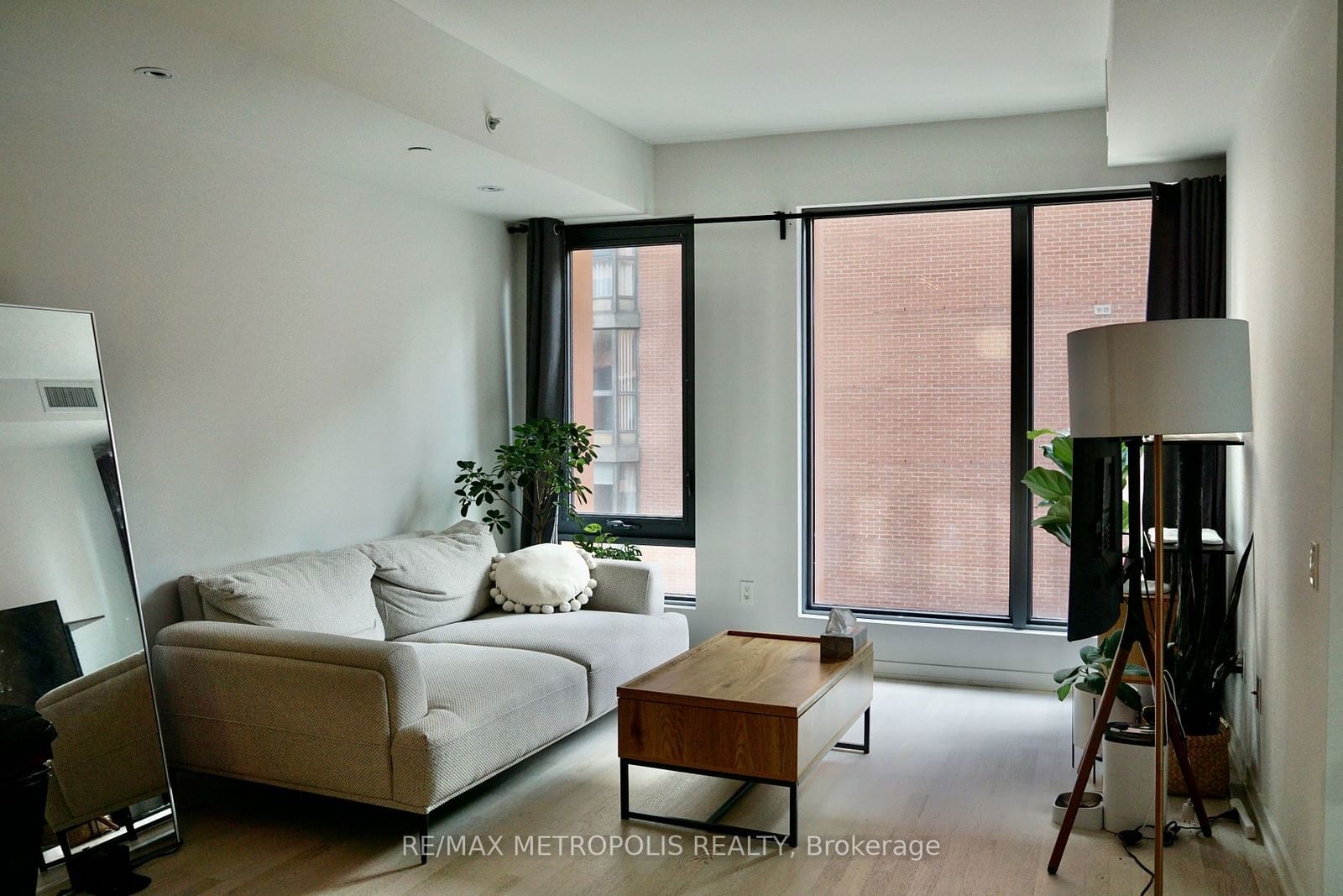 60 Colborne St, unit 314 for rent - image #11