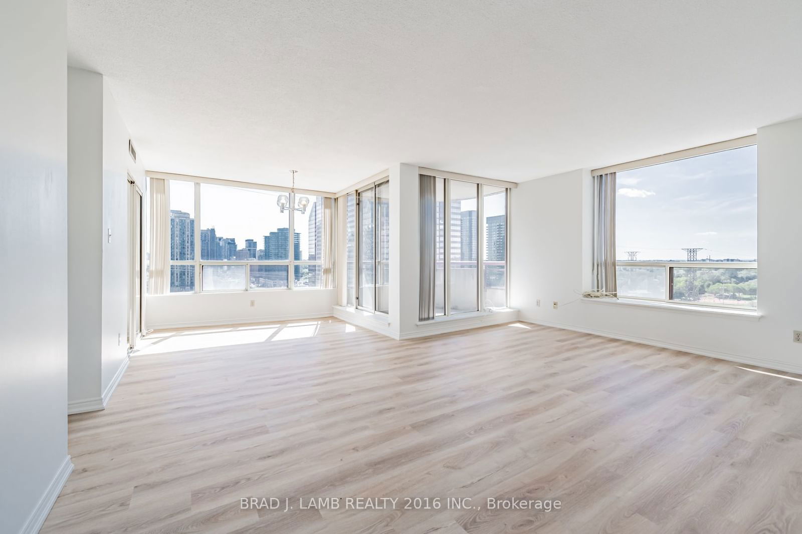 5765 Yonge St, unit 1602 for rent - image #1