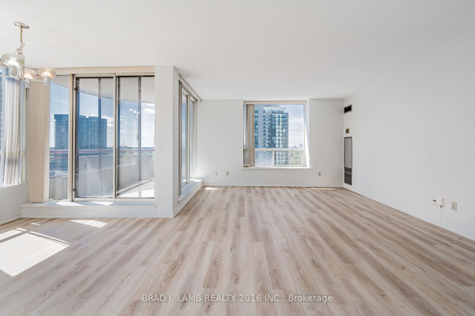 5765 Yonge St, unit 1602 for rent