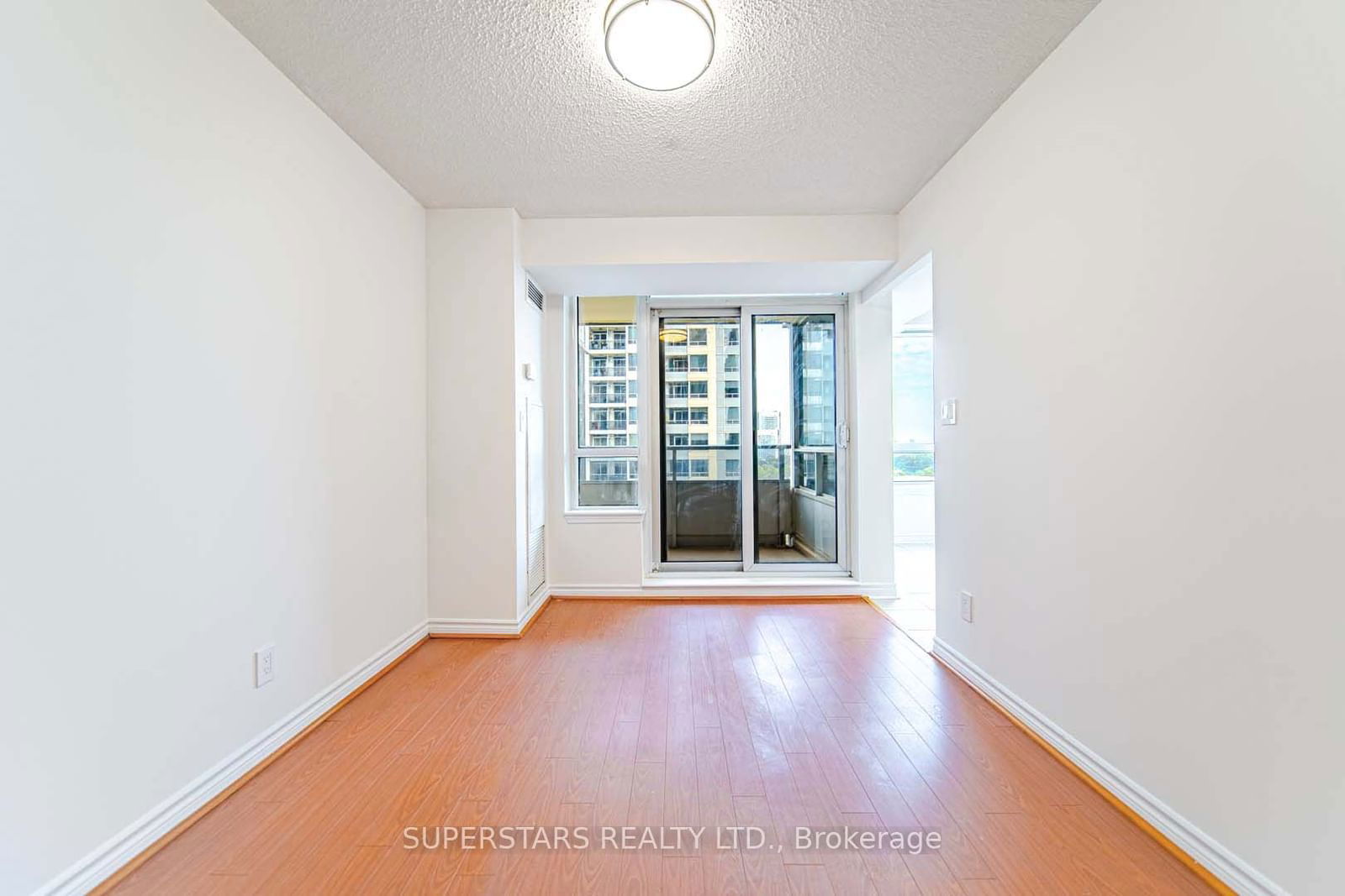 2 Rean Dr, unit 1008 for sale - image #4