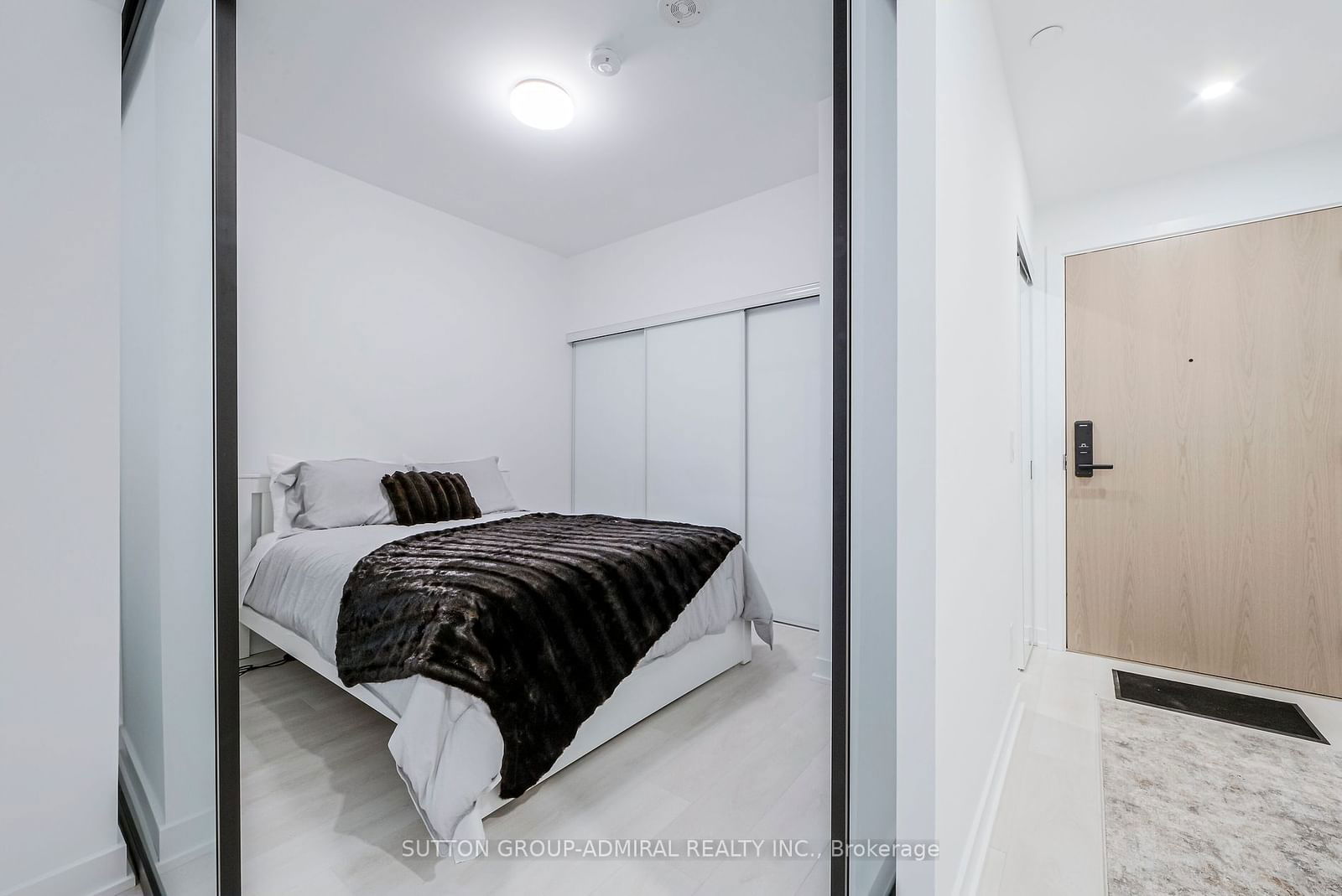 5 Defries St, unit 620 for rent - image #20