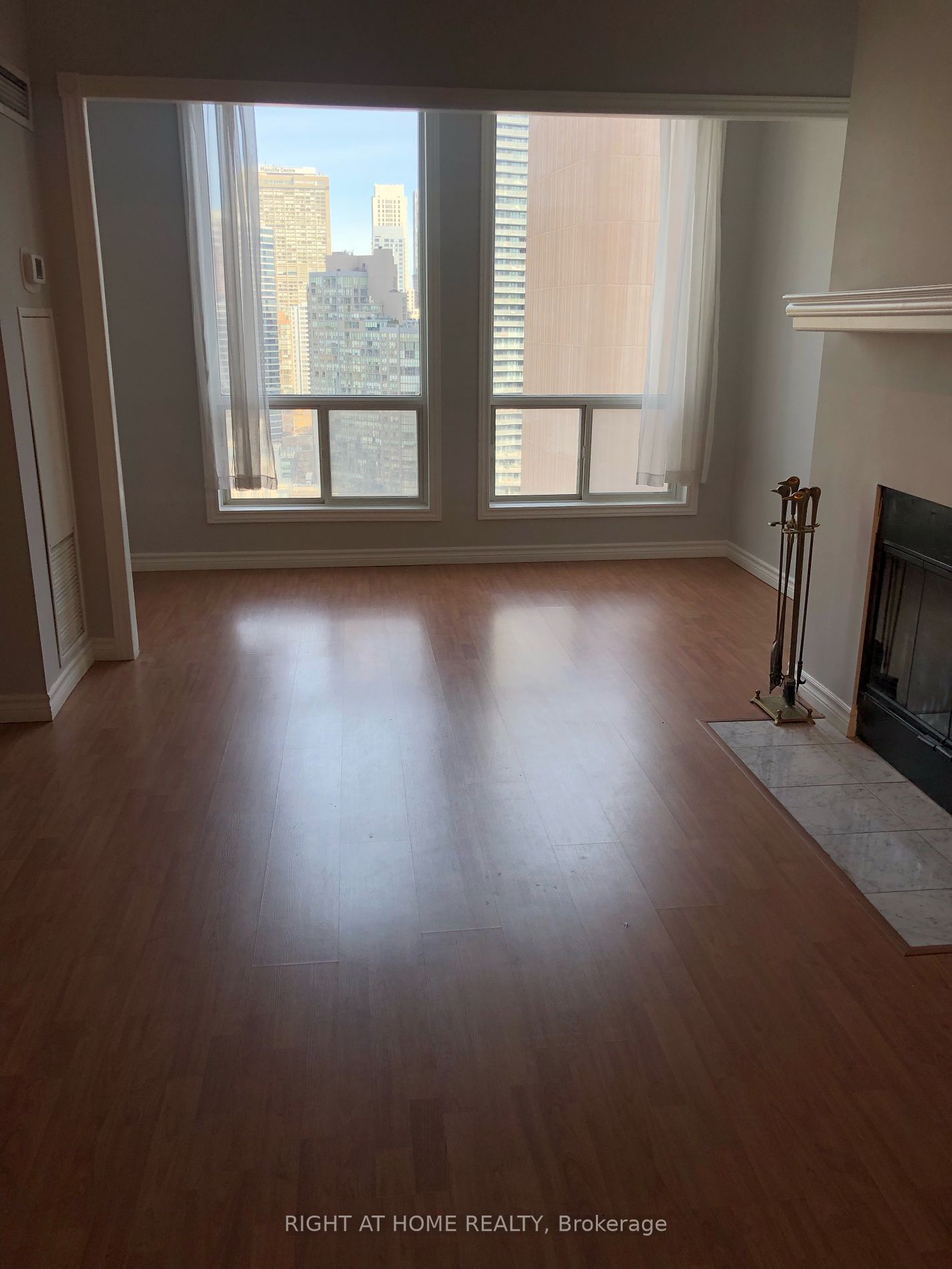 25 GRENVILLE St, unit LPH1 for rent - image #5