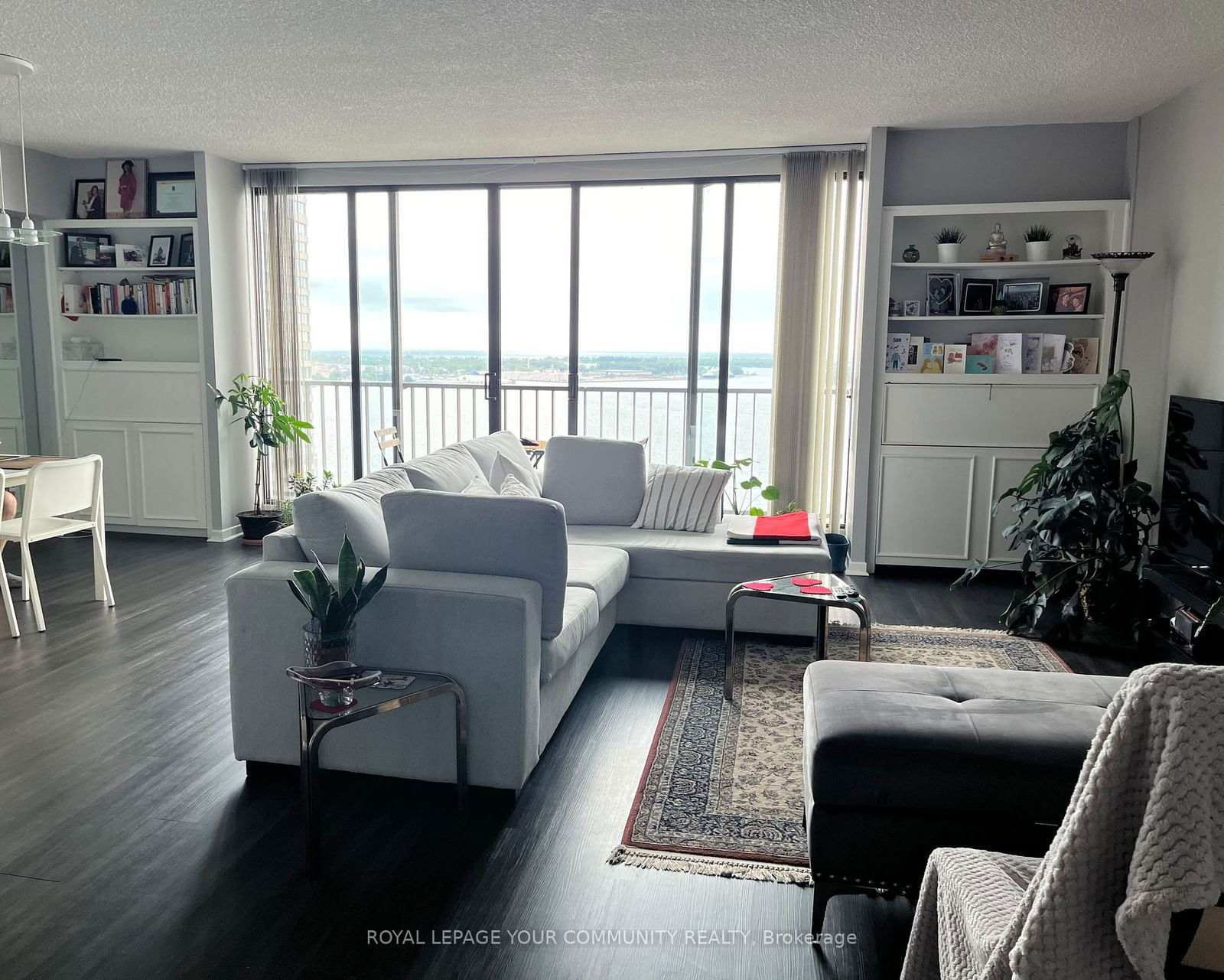 33 Harbour Sq, unit 2621 for rent