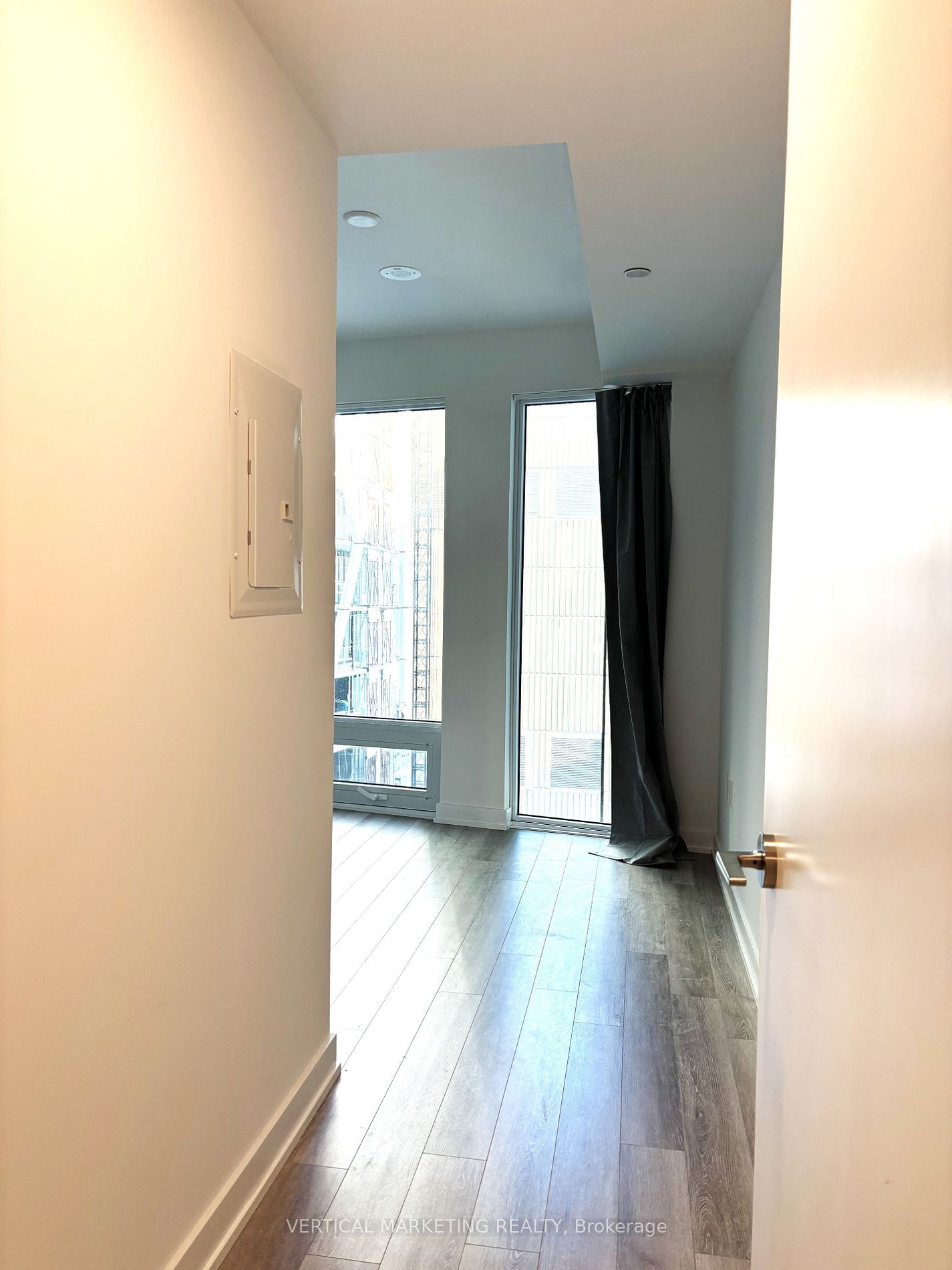 121 St Patrick St, unit 1011b for rent