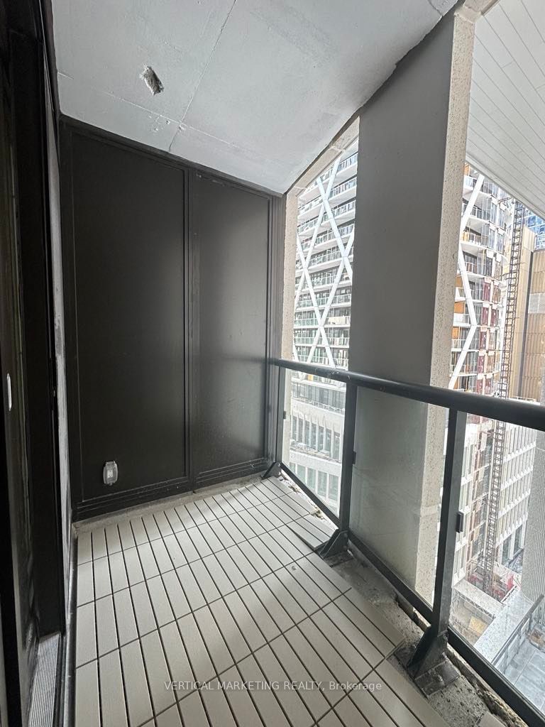 121 St Patrick St, unit 1011b for rent