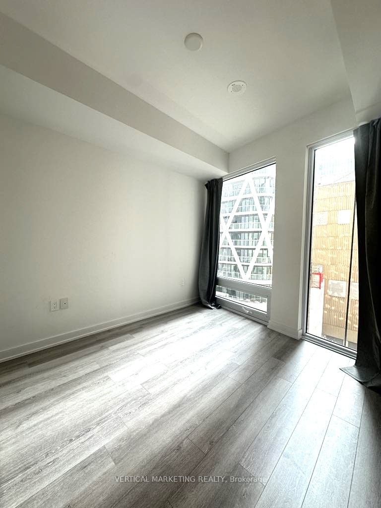 121 St Patrick St, unit 1011b for rent