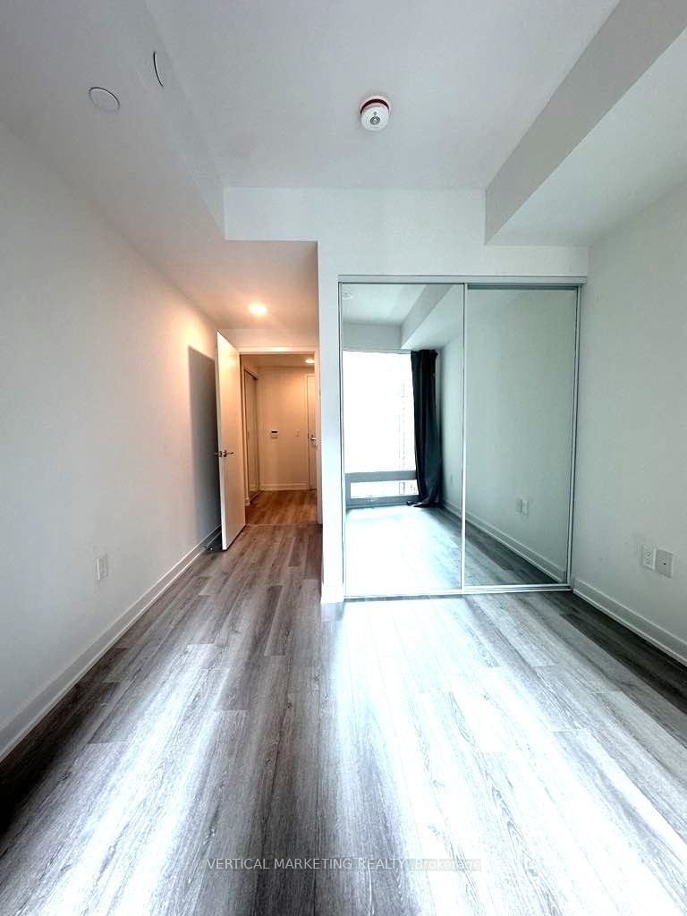 121 St Patrick St, unit 1011b for rent