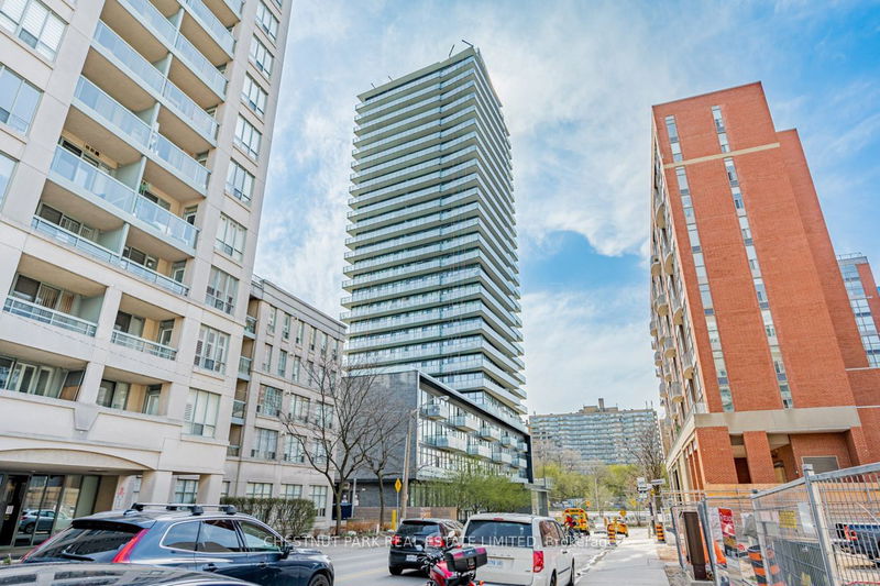 1815 Yonge St, unit 1507 for rent - image #1