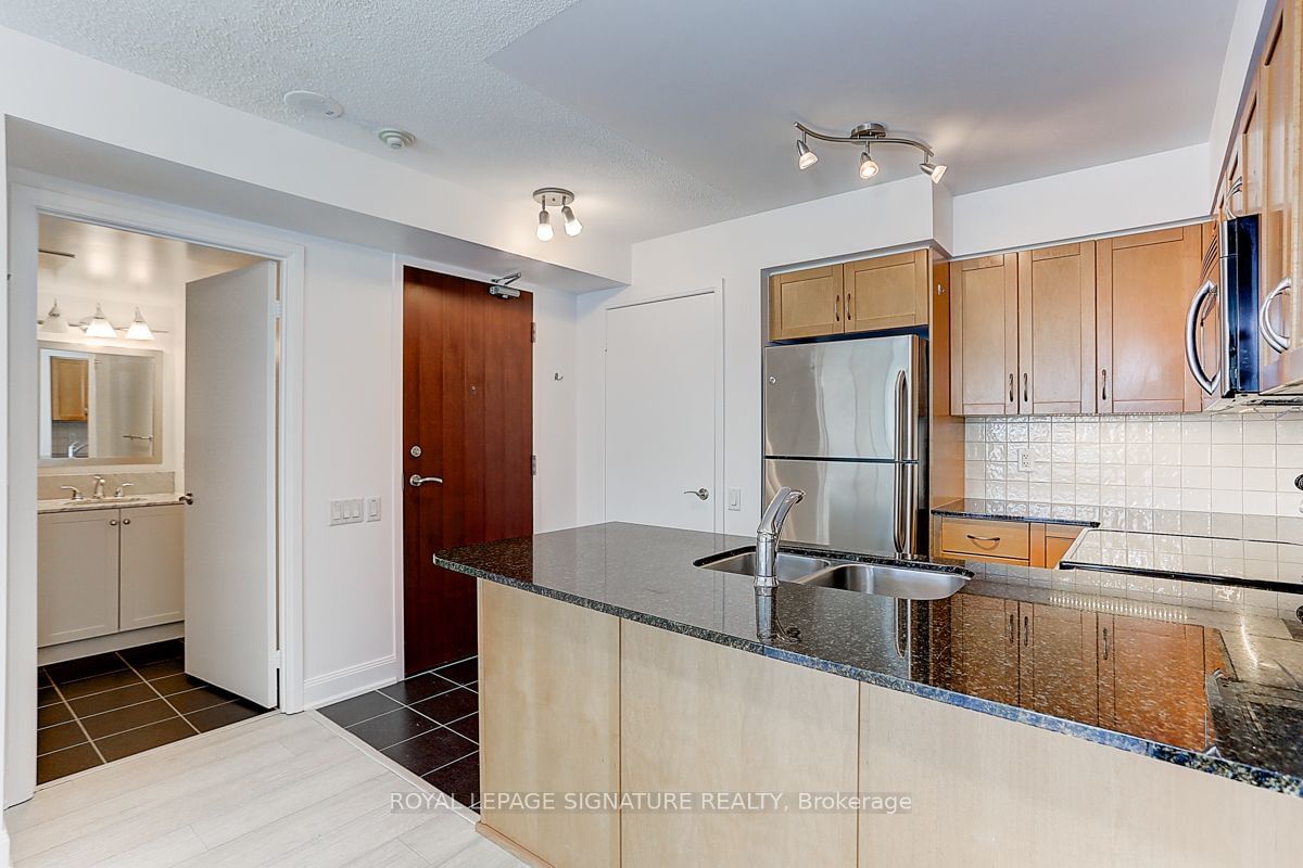 2181 Yonge St, unit 1601 for rent - image #24